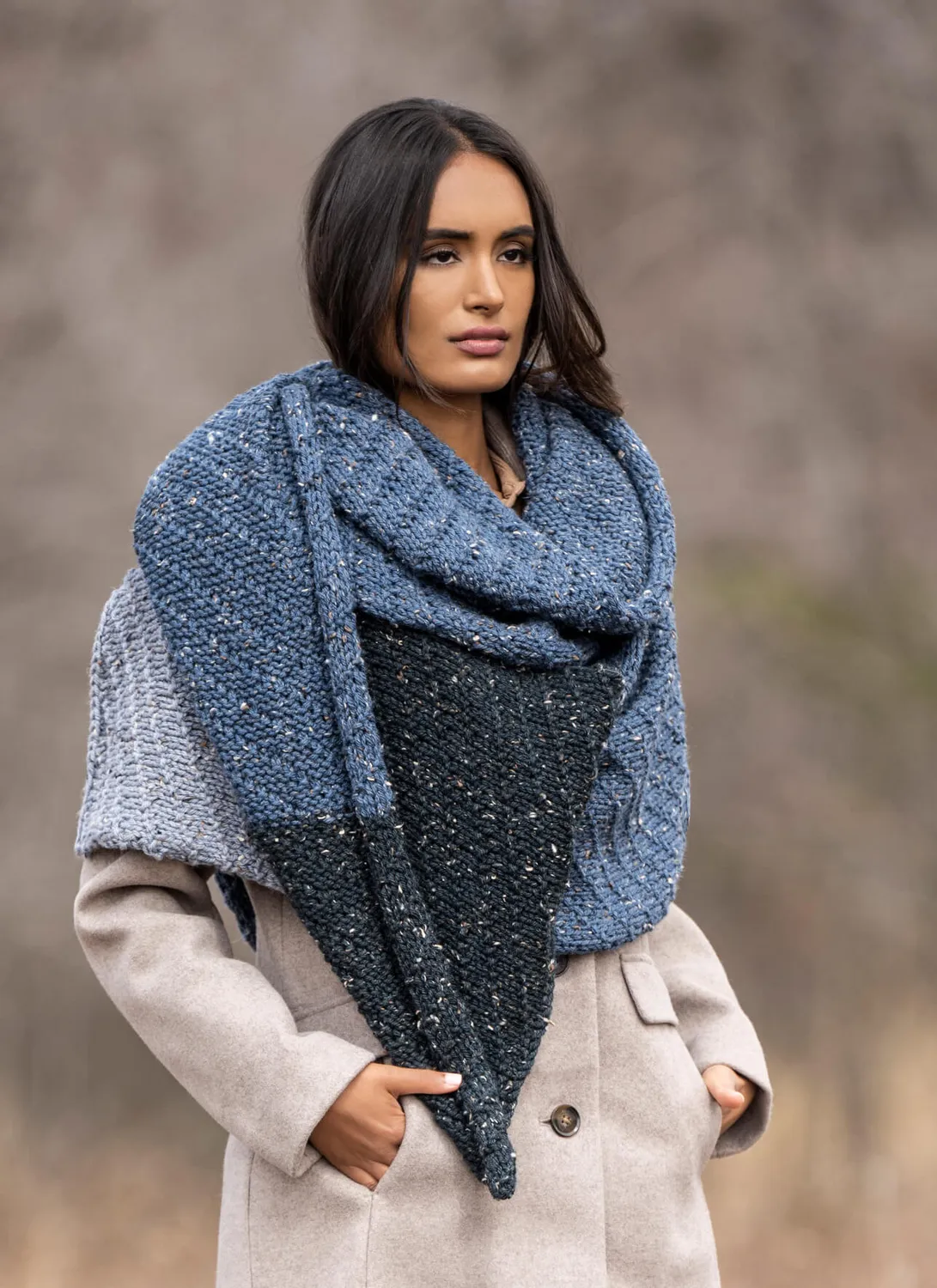 Blue Sky Fibers Classic Madison Wrap Strickanleitung Tweed verstellbar