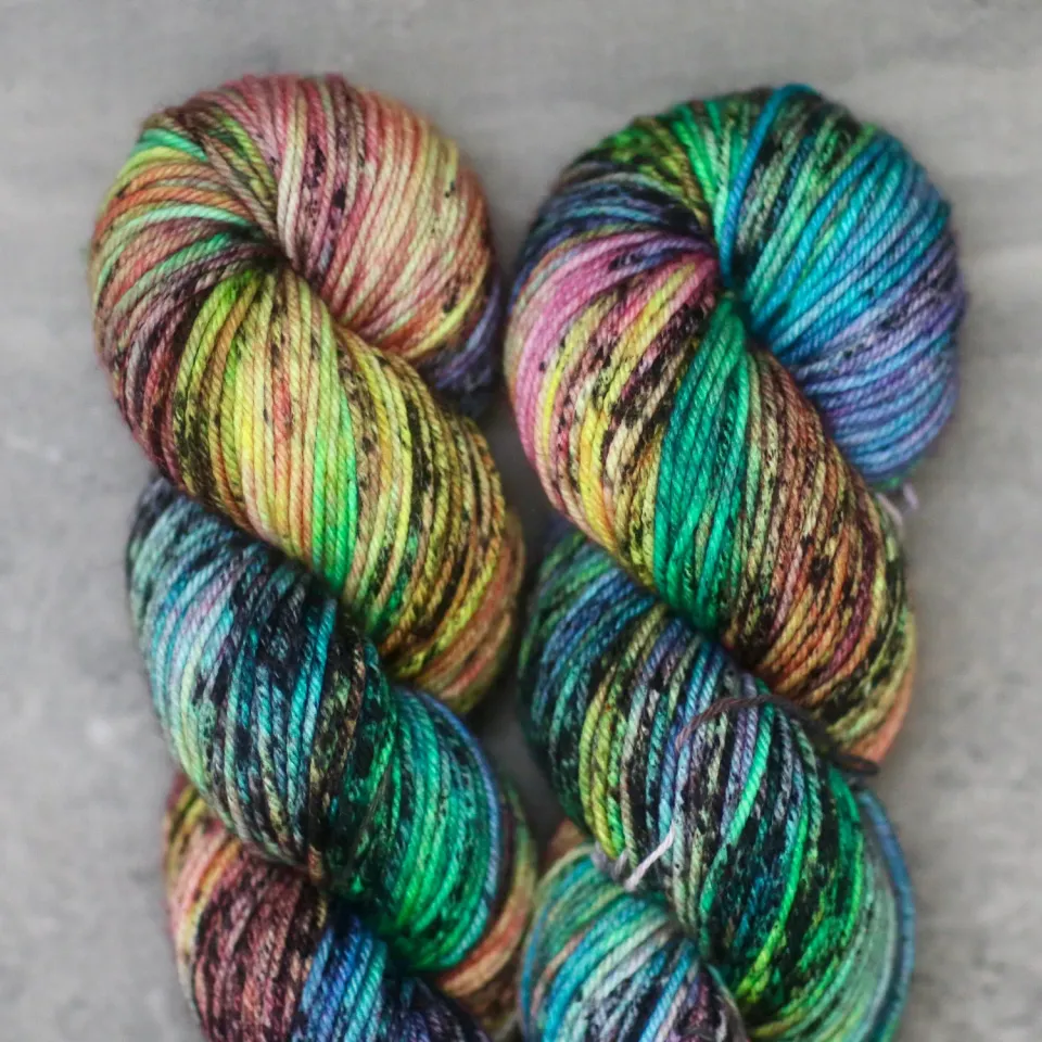 Madelinetosh Tosh DK Electric Rainbow Wolle DK