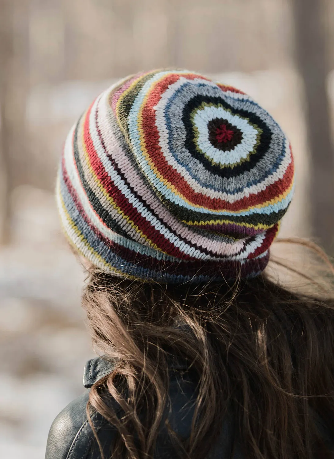 Blue Sky Fibers 21 Color Slouch Mütze Strickanleitung Streifen