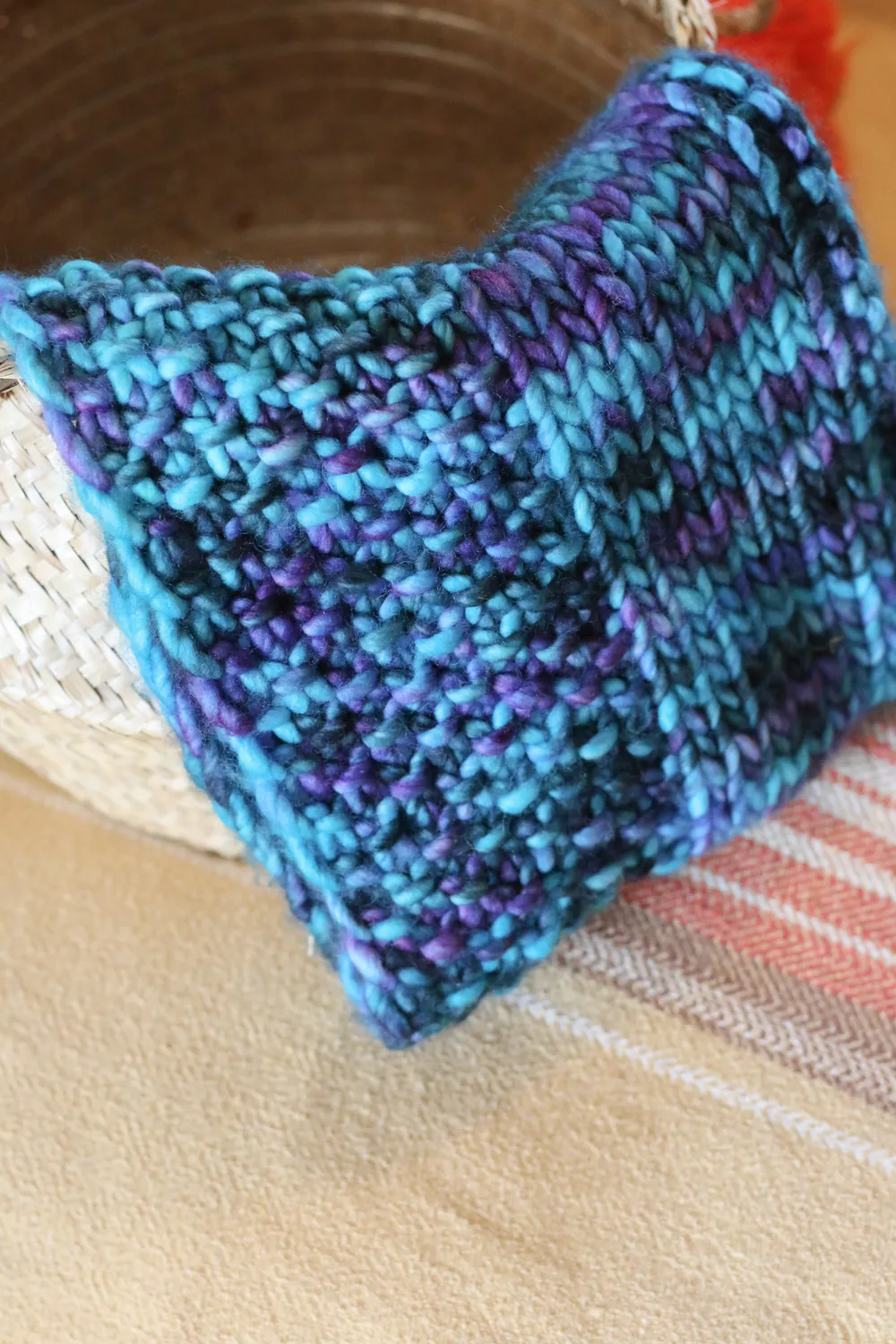Madelinetosh Nikita Cowl Kit Strickkit Biggie Twilight Skinny Dip