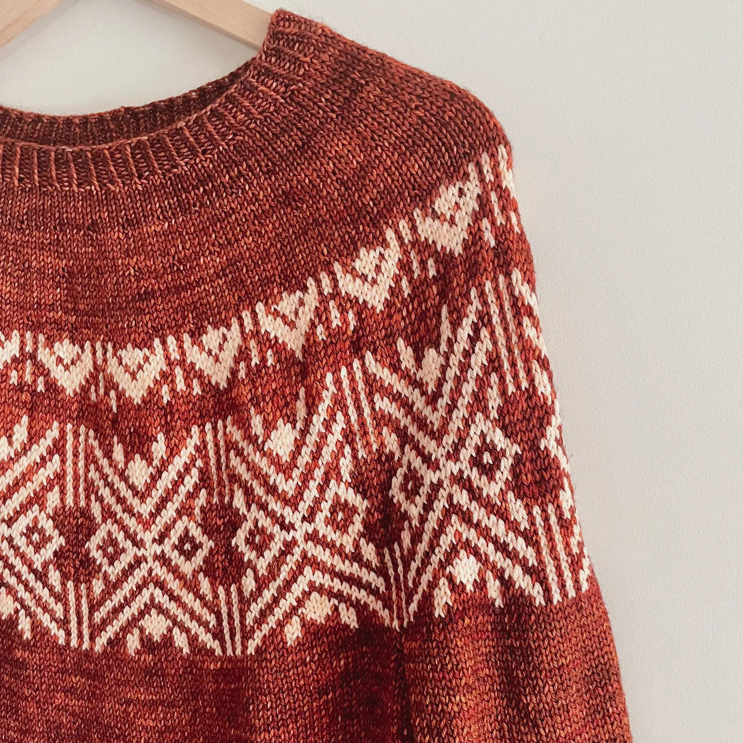 Madelinetosh Cedar Brook Anleitung PDF Pullover Colorwork
