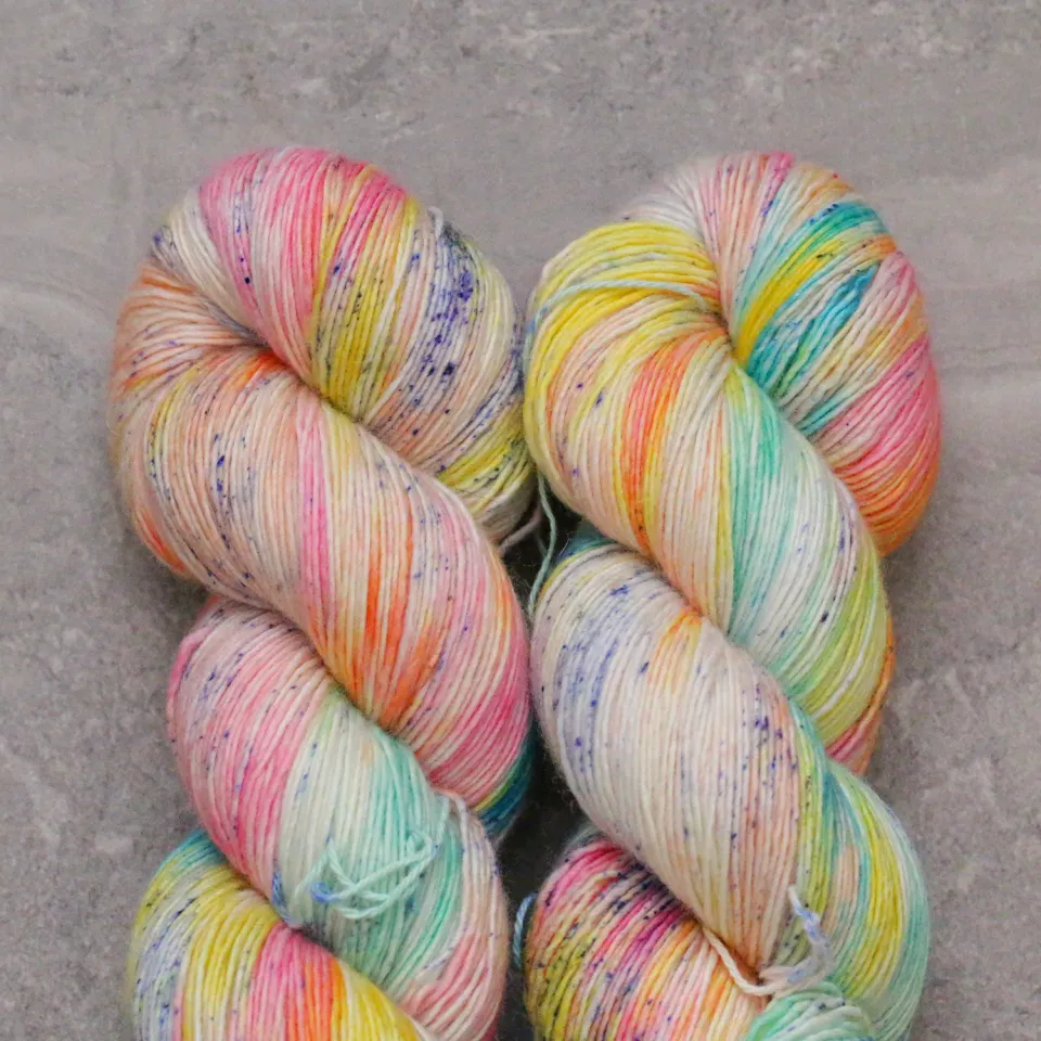 Madelinetosh Tosh Merino Light I Love Yarn Wolle 384m Single