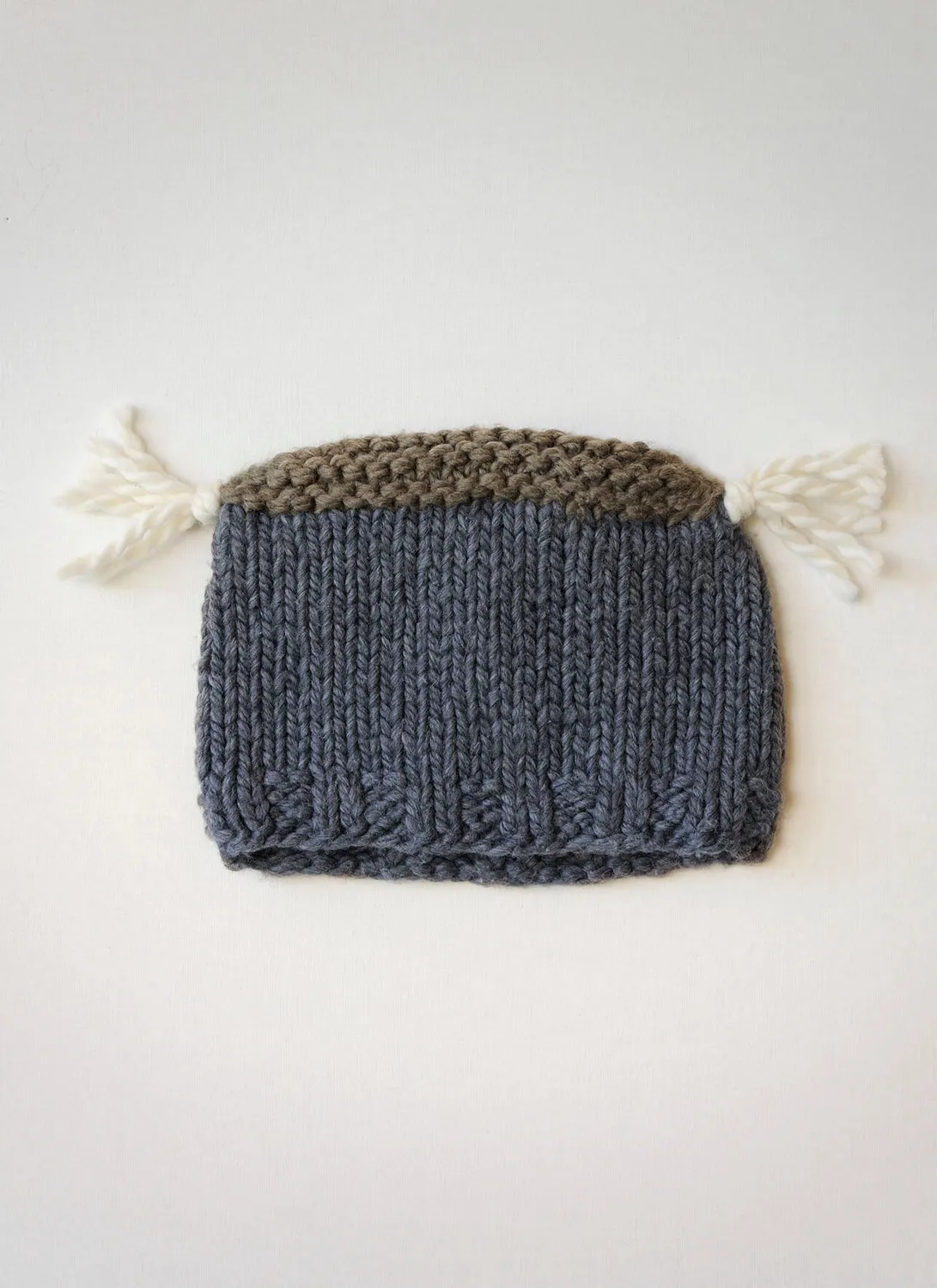 Blue Sky Fibers Classic Hoot Hat 9203 Strickanleitung Eulenmütze