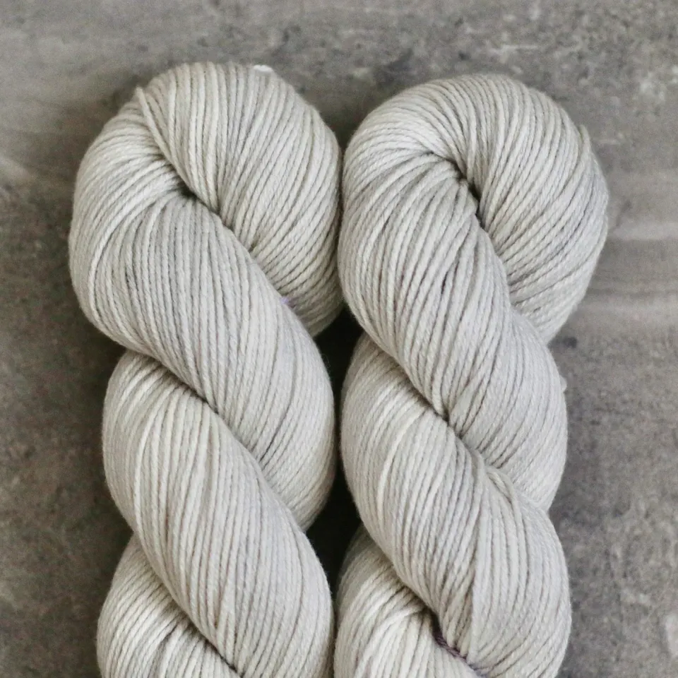 Madelinetosh Tosh Wool Cotton Antler Garn 1 Strang
