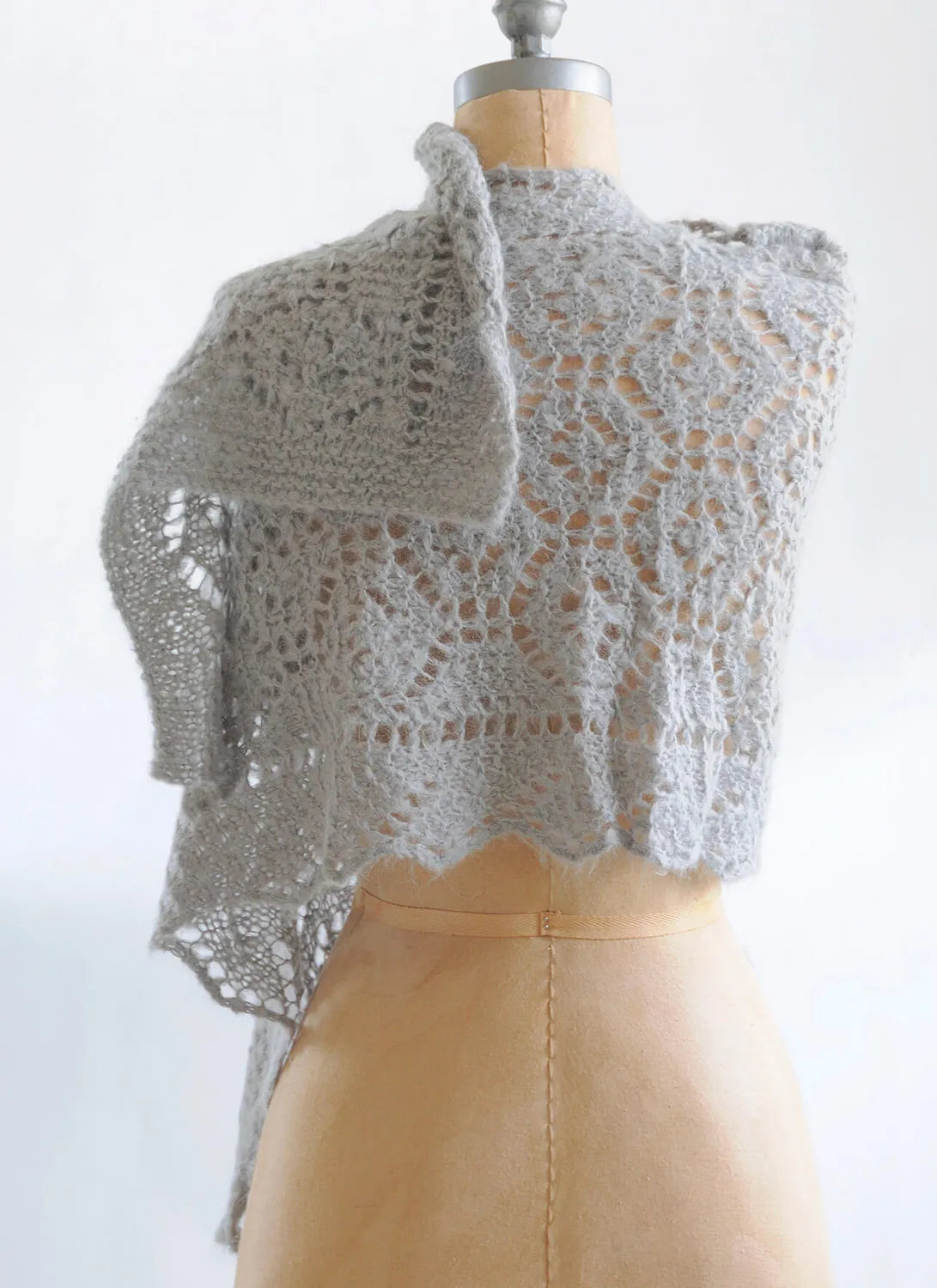 Blue Sky Fibers Classic Series Brushed Suri Wrap Strickanleitung Lace