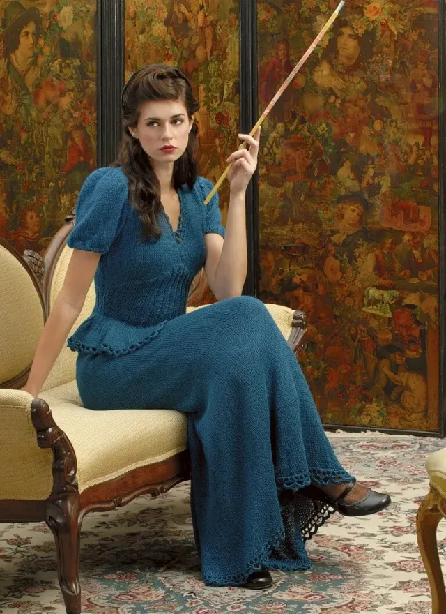 Blue Sky Fibers Classic 1940’s Inspired Gown Strickanleitung