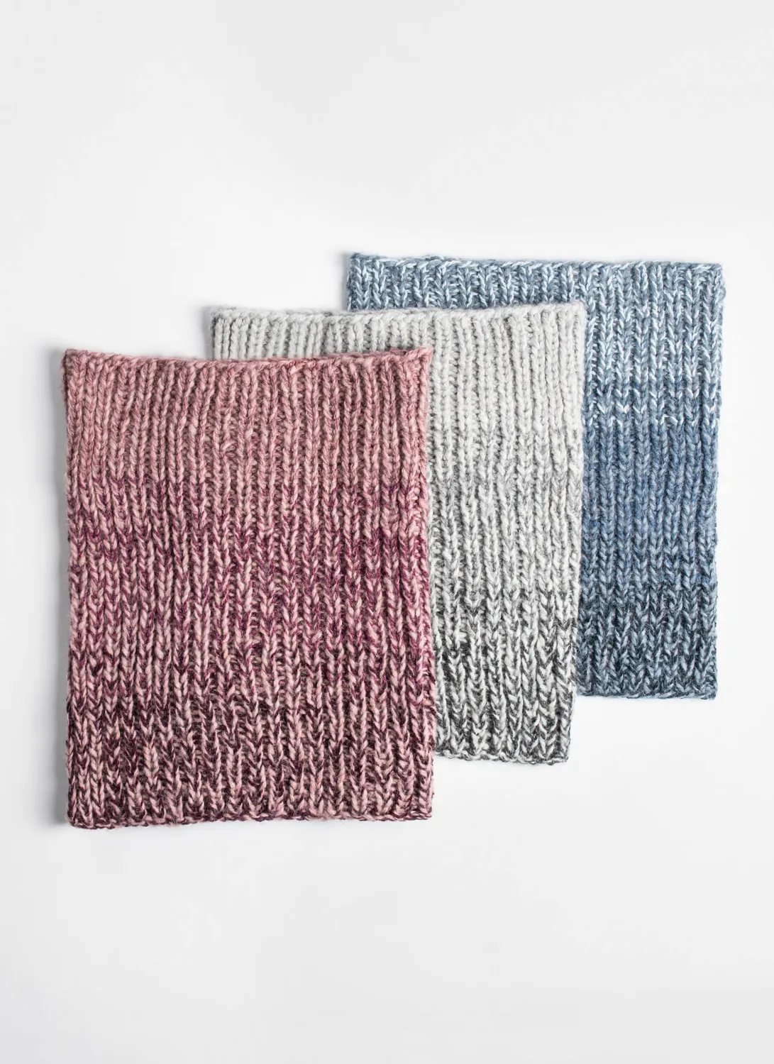 Blue Sky Fibers Classic Series 202243 Issaquah Cowl Loop Anleitung