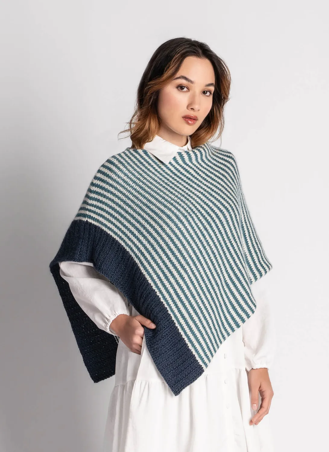 Blue Sky Fibers Bianca Wrap Strickkit Suri Merino 5 Stränge 3-farbig