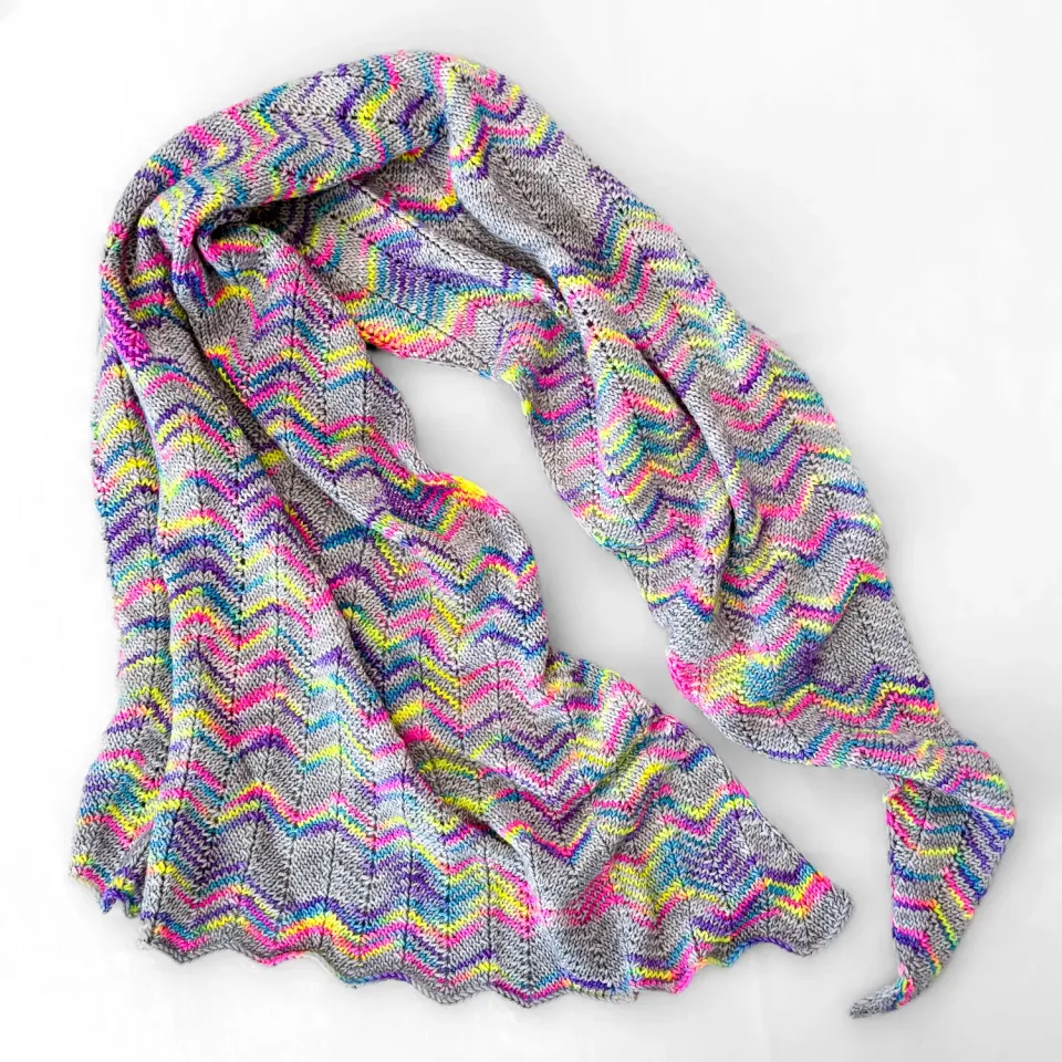 Madelinetosh Rainbow Road Strickanleitung PDF Tuch