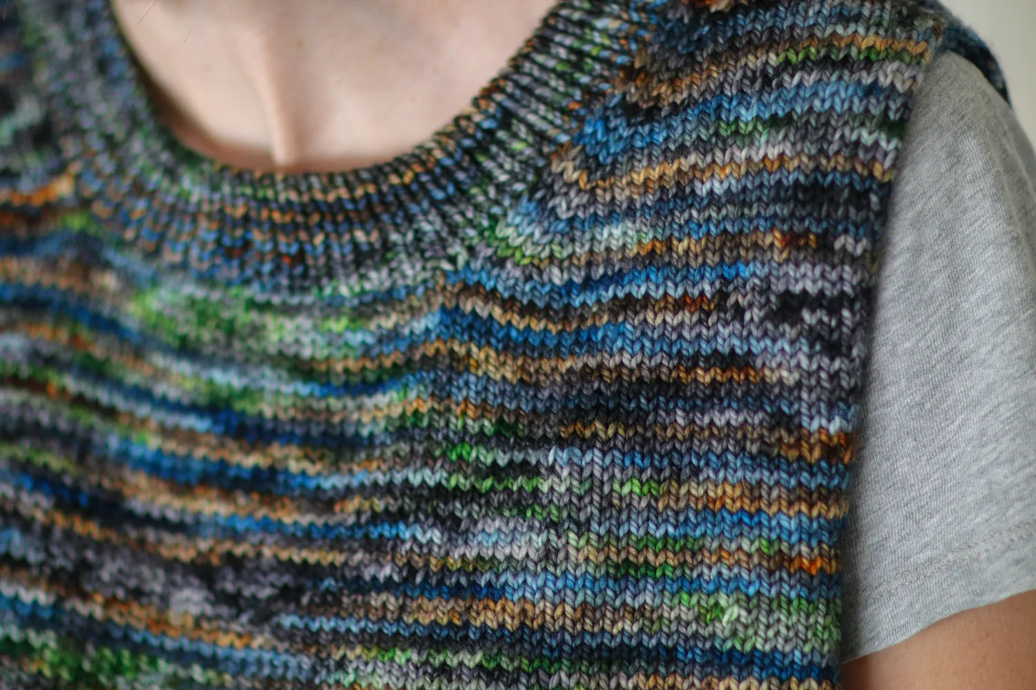Madelinetosh Dear John PDF Strickanleitung Weste DK Gr.1-9