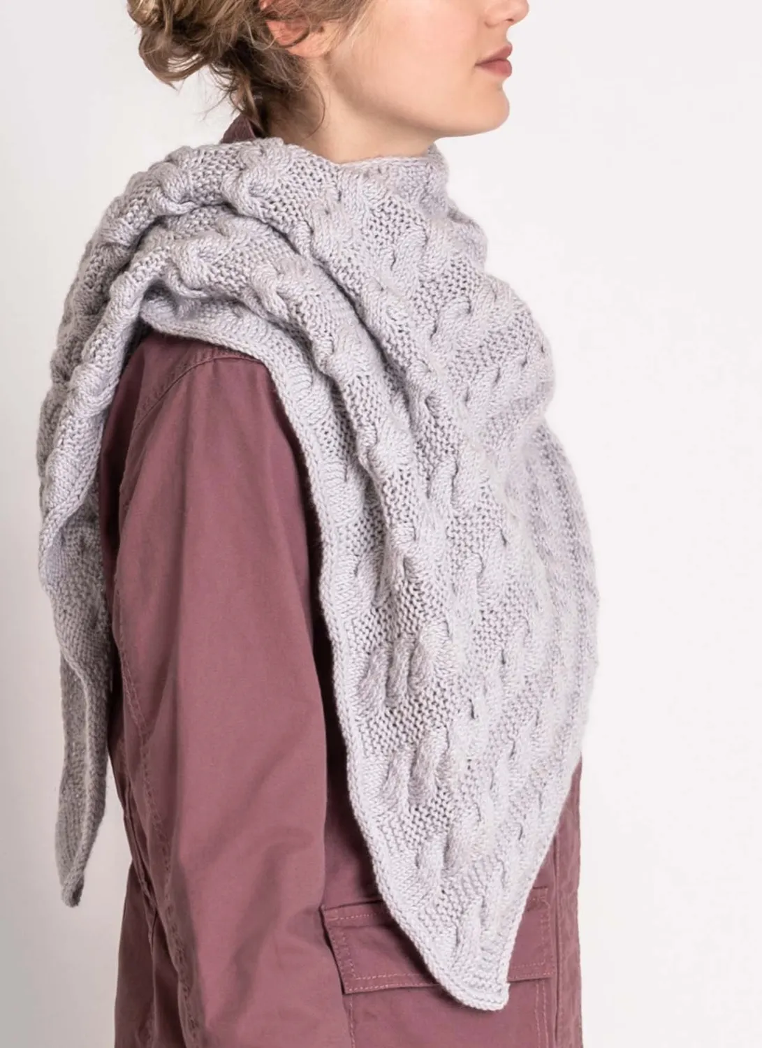 Blue Sky Fibers Classic Series Livonia Shawl Strickanleitung Zopf