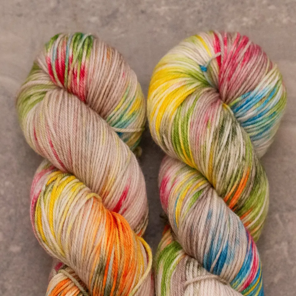 Madelinetosh Twist Light Short Court Wolle Fingering 384m