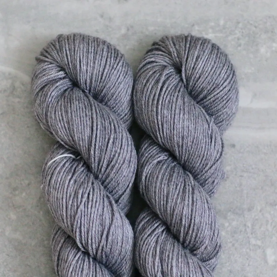 Madelinetosh Tosh Wool Cotton Composition Book Gray Garn 100g Merino
