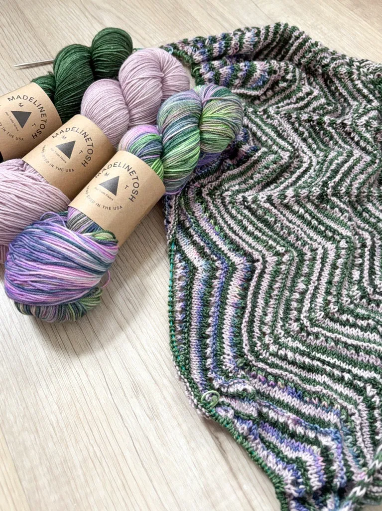 Madelinetosh For Good Zig Zag Shawl Kit Strickset Malmo 3 Stränge