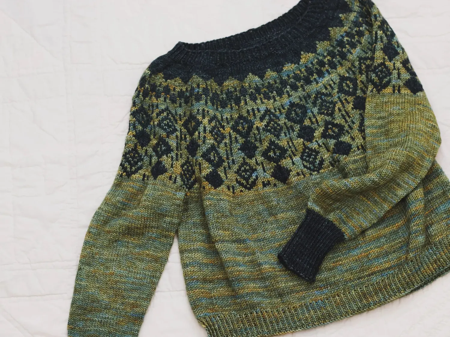 Madelinetosh Caladan Pullover Strickkit Größe 1 DK-Jacquard