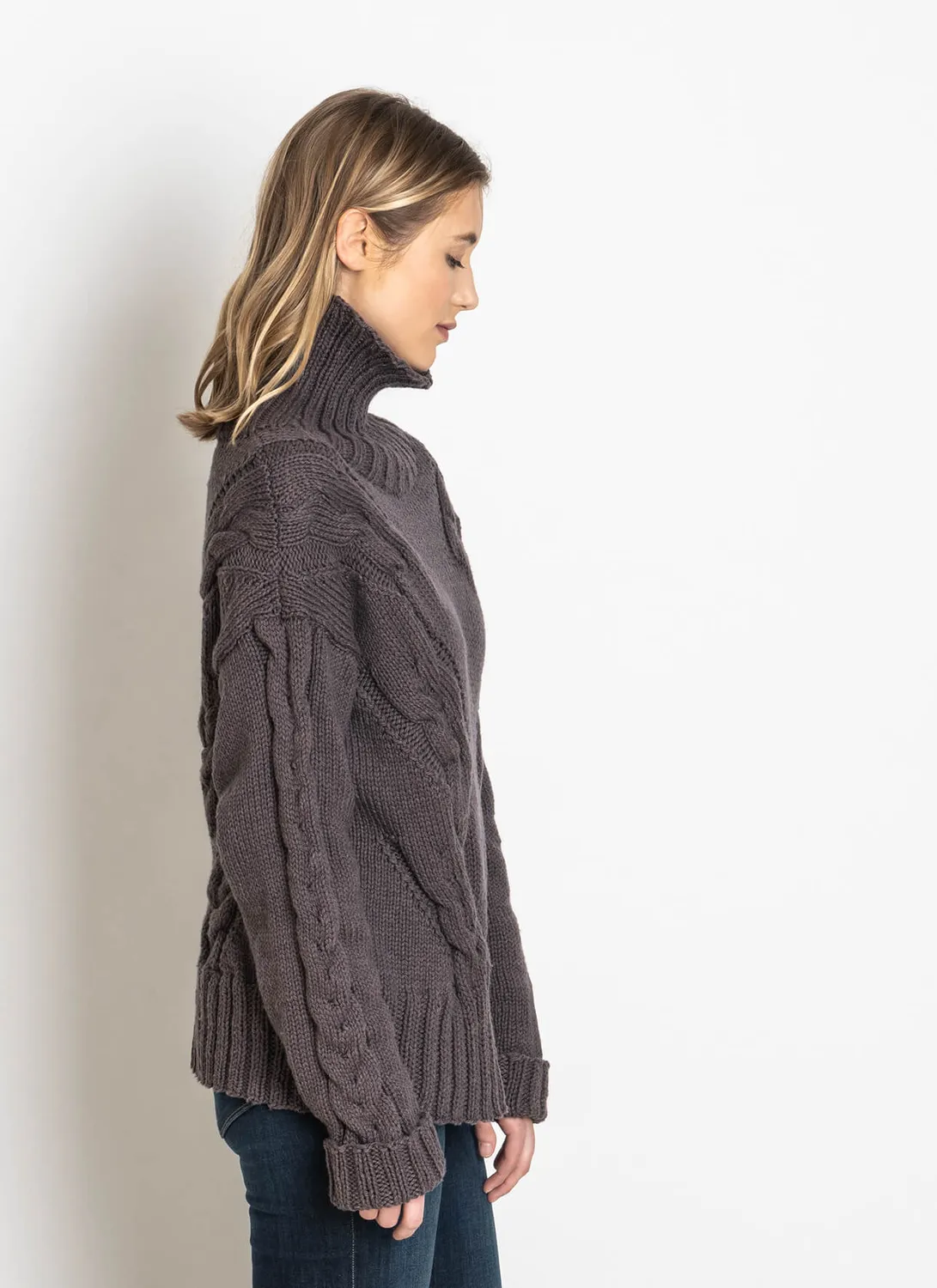 Blue Sky Fibers Solway Sweater Strickanleitung Zopf