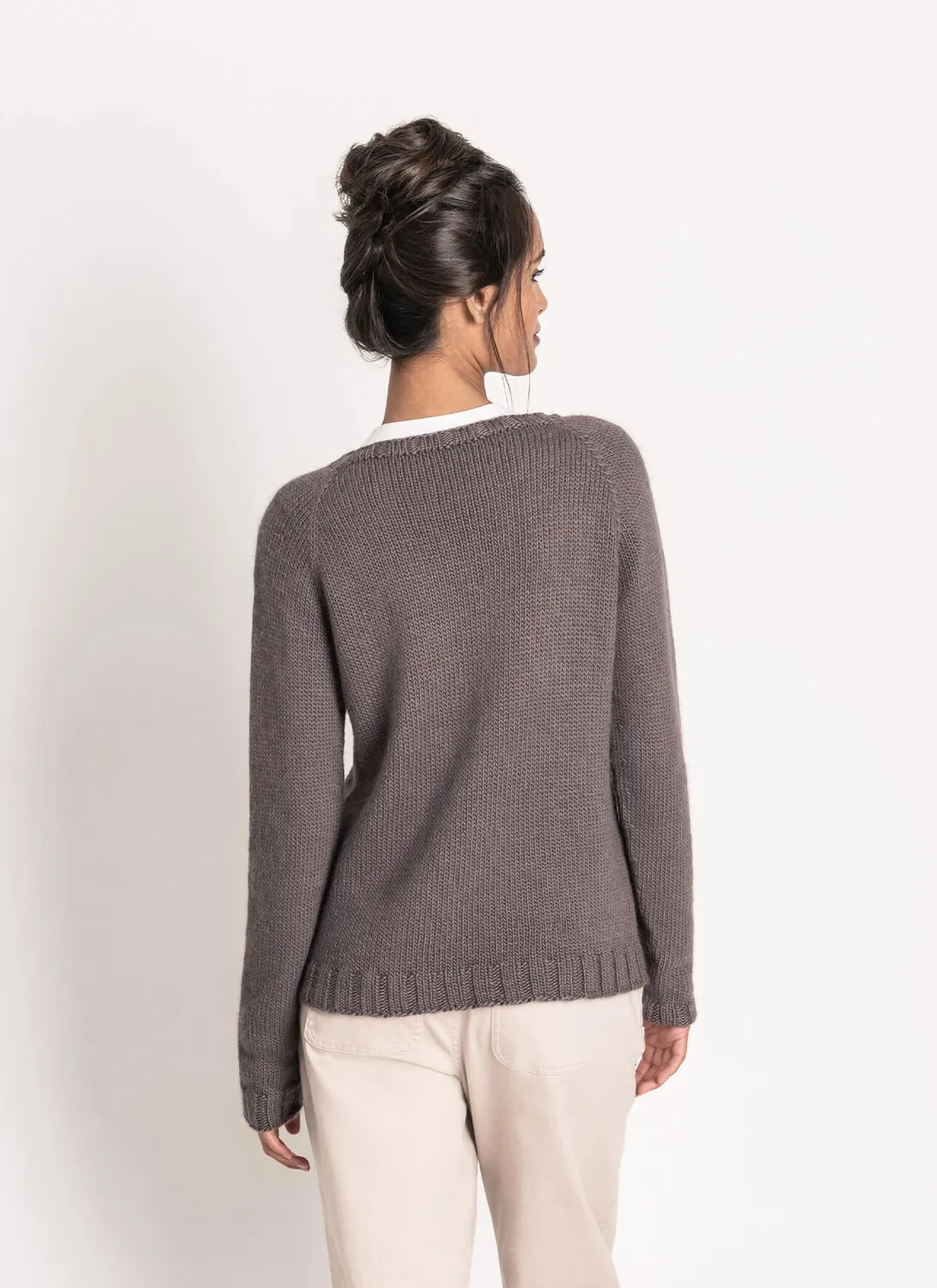 Blue Sky Fibers Classic Series Newton Pullover Strickanleitung Suri Merino