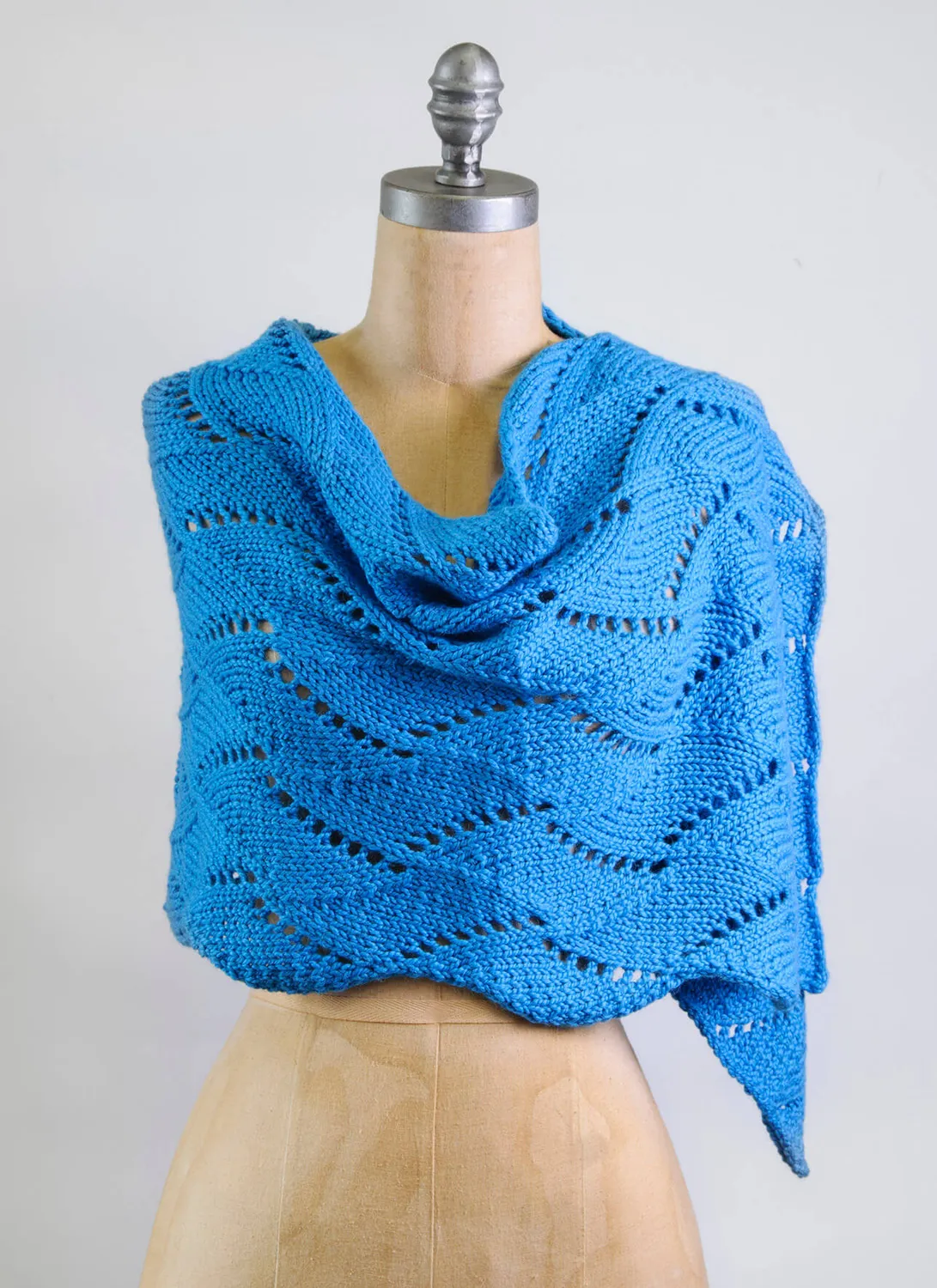Blue Sky Fibers Classic Cane Bay Wrap Strickanleitung Spitze