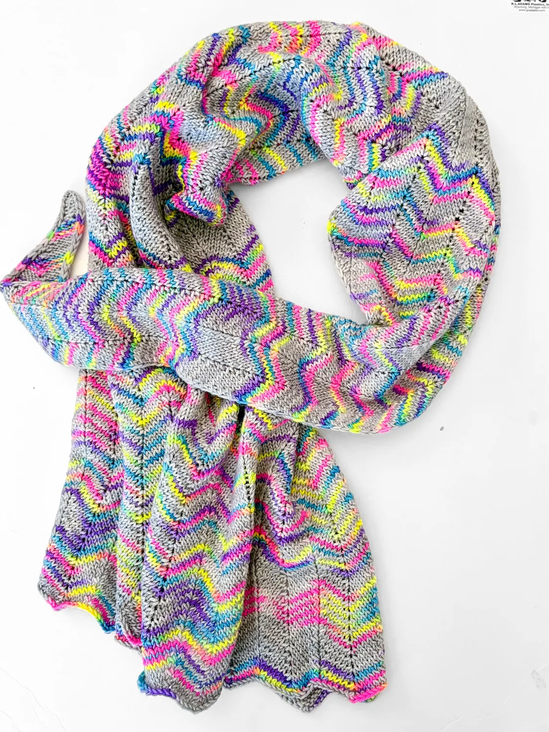Madelinetosh Rainbow Road Strickanleitung PDF Tuch