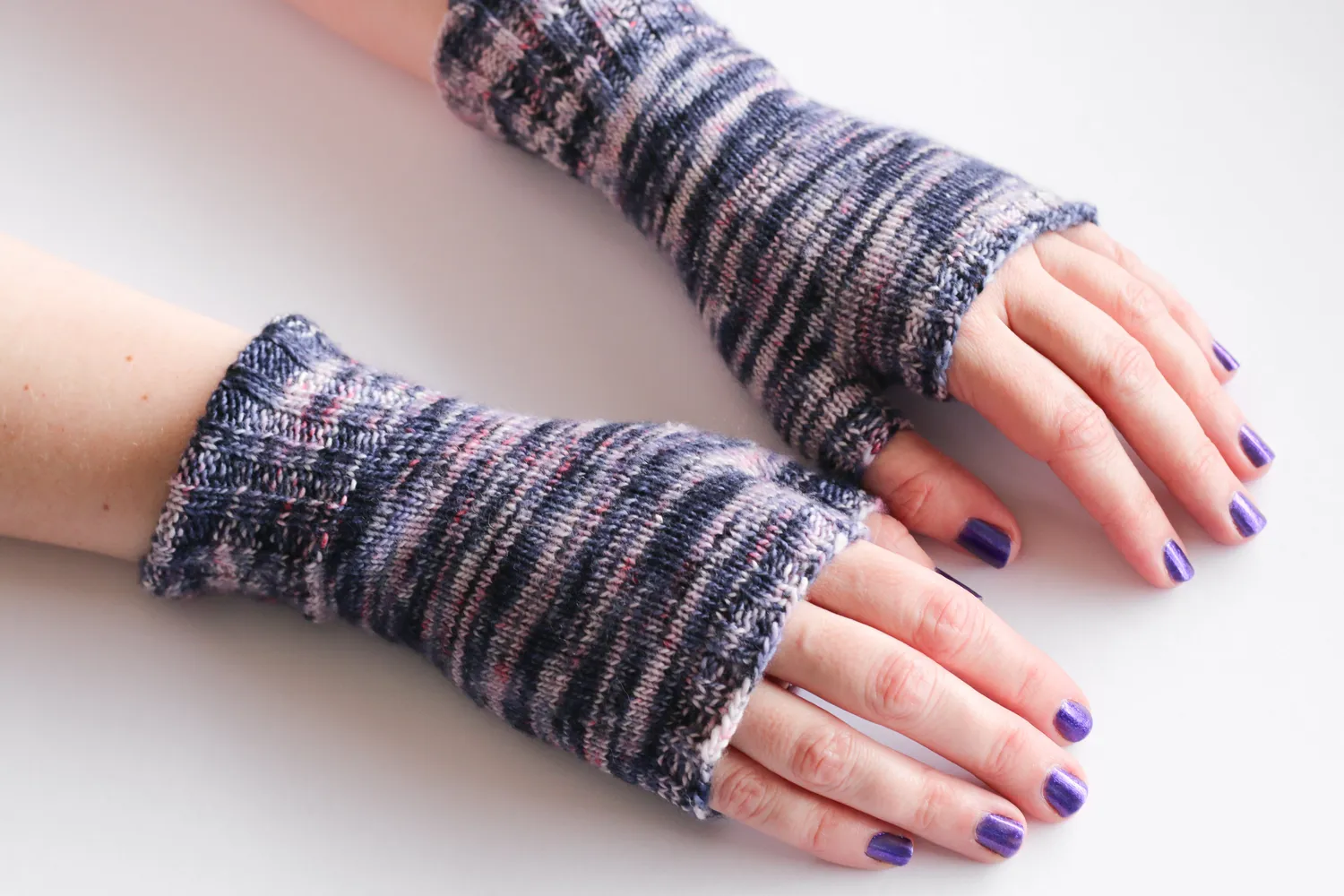 Madelinetosh Showtime Mitts PDF Strickanleitung Stulpen