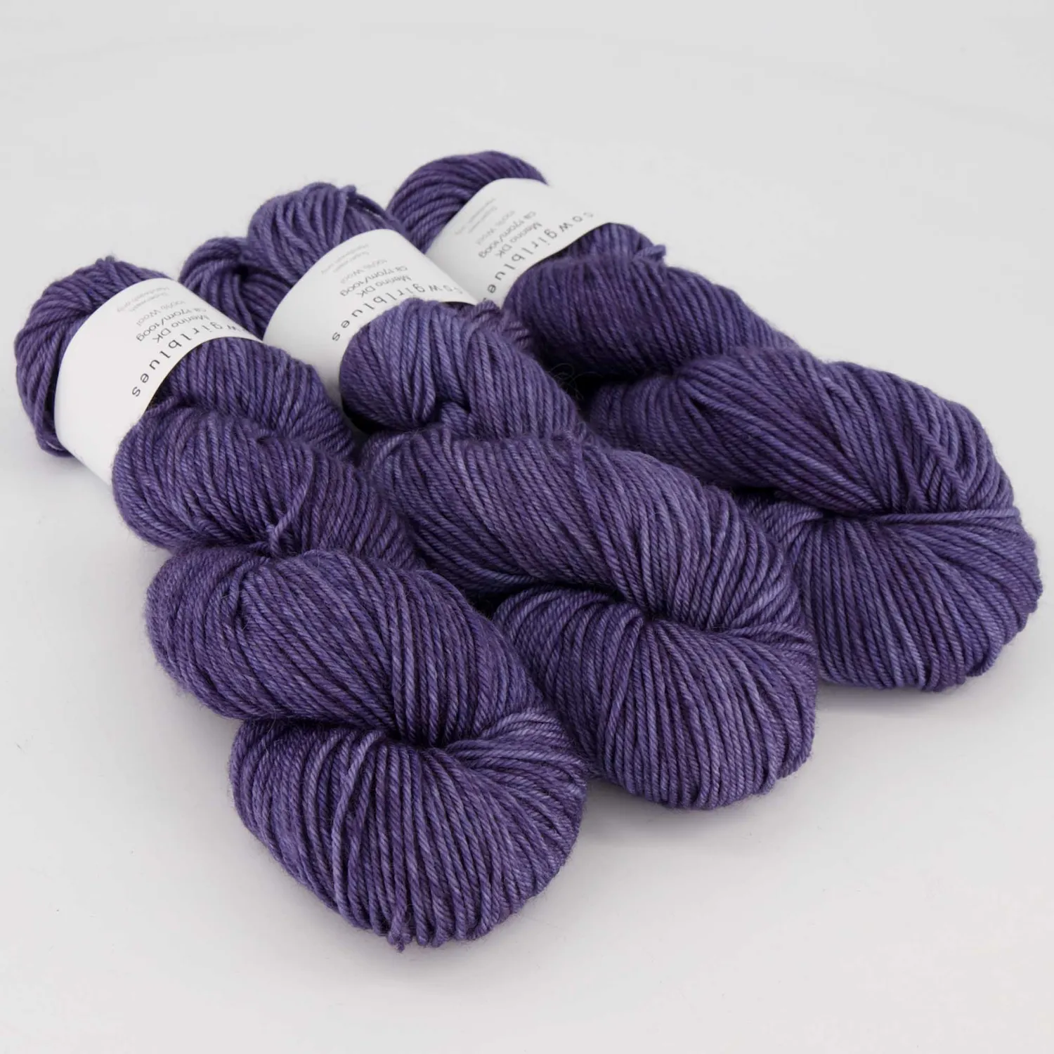 Cowgirlblues Merino DK Aubergine Wolle handgefärbt