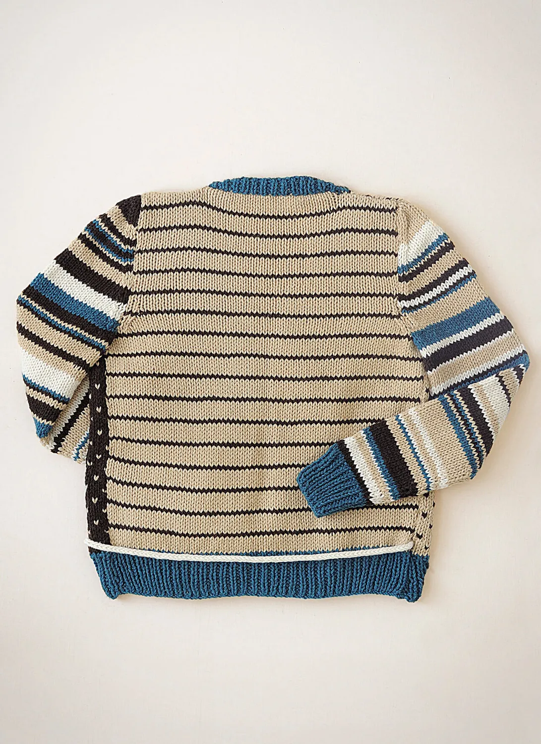 Blue Sky Fibers Classic Tiptoe Cardigan Jacke Strickanleitung bunt