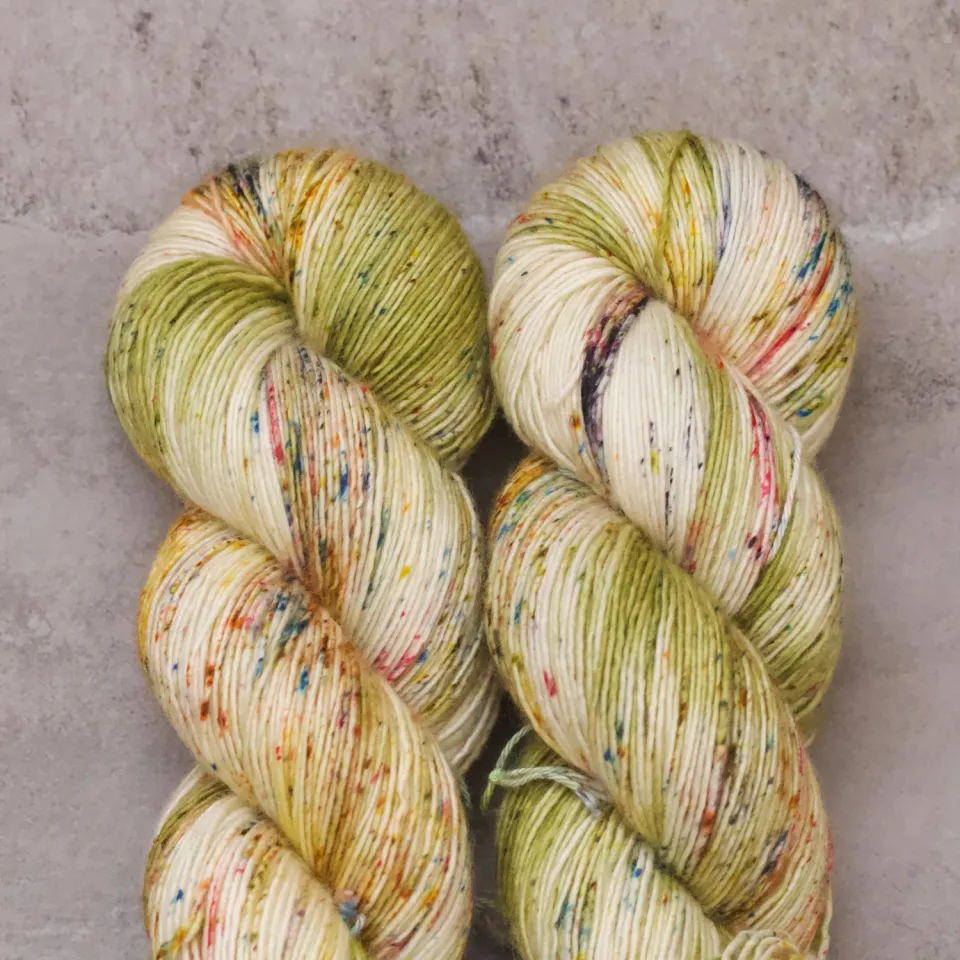 Madelinetosh Pashmina Everything on Pause Wolle Seide