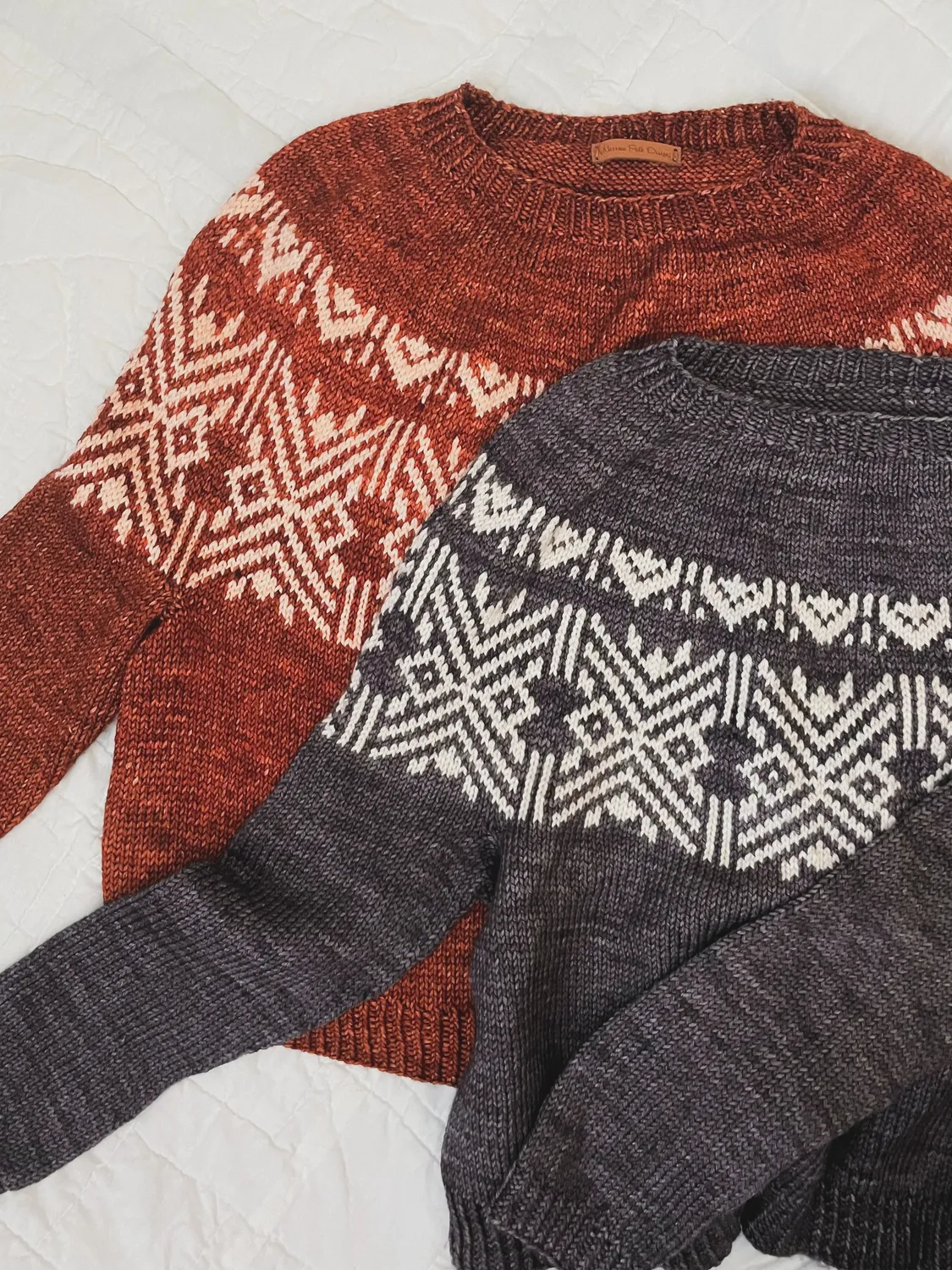 Madelinetosh Cedar Brook Anleitung PDF Pullover Colorwork
