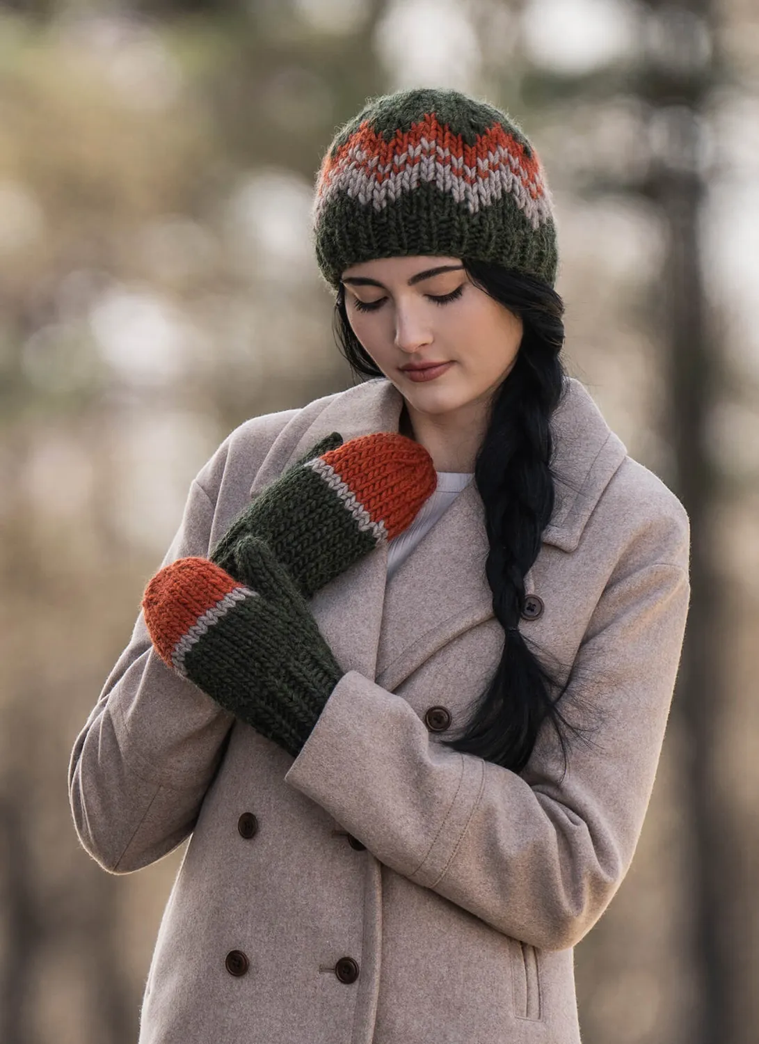 Blue Sky Fibers Classic Series Grand Portage Hat & Mitts Anleitung Set
