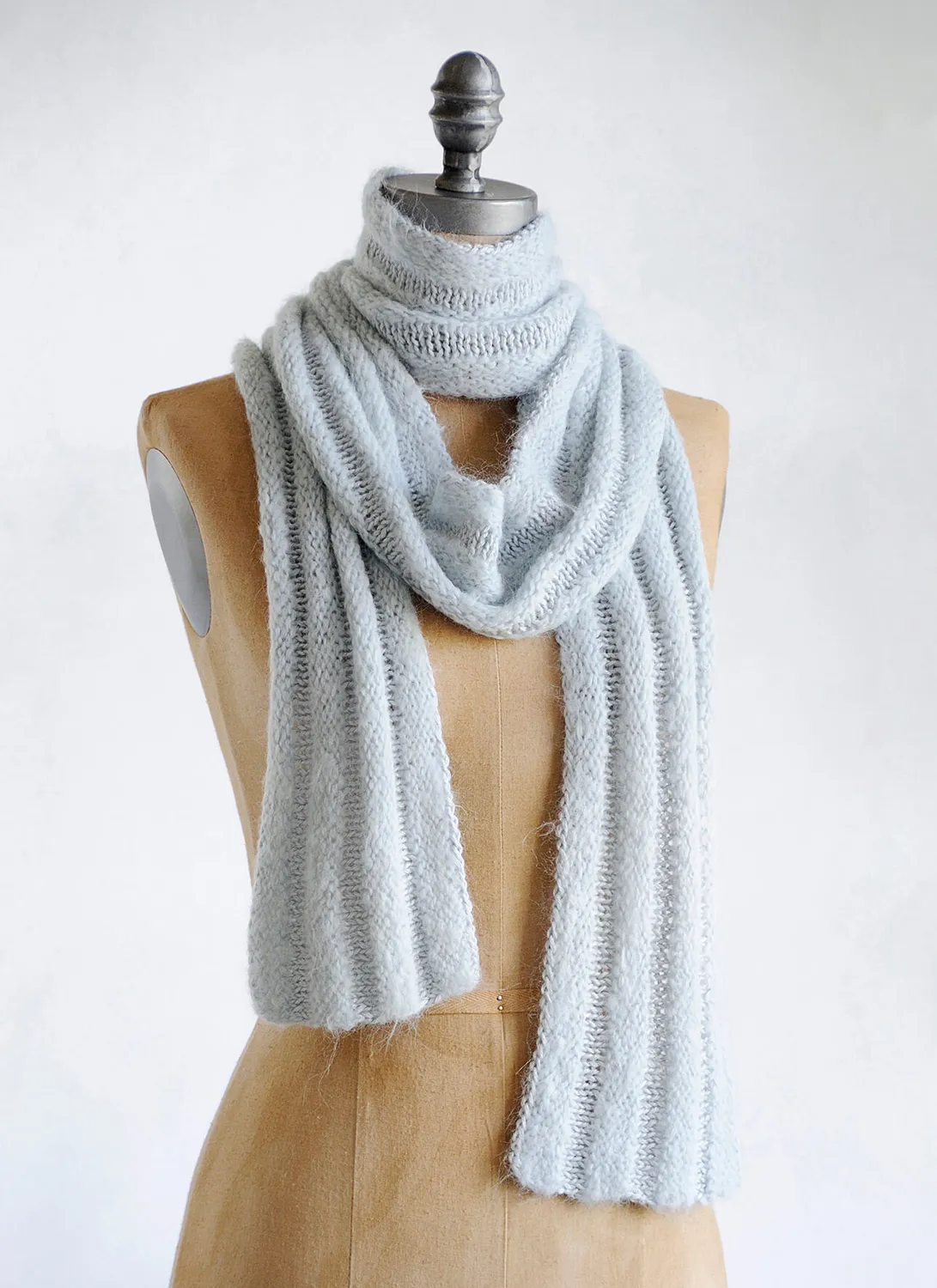 Blue Sky Fibers Classic Silk & Suri Scarf Strickanleitung T9 weich