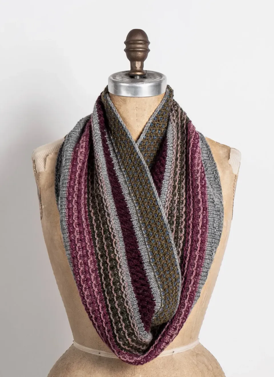 Blue Sky Fibers Ellensburg Loop Strickanleitung Woolstok