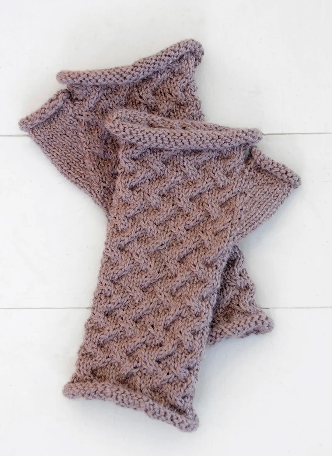 Blue Sky Fibers Classic Series Cabled Mitts T3 Strickanleitung Zopf