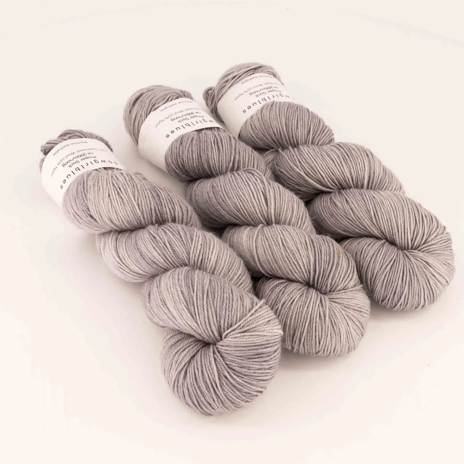 Cowgirlblues Proper Sock Silver Fox Sockenwolle grau