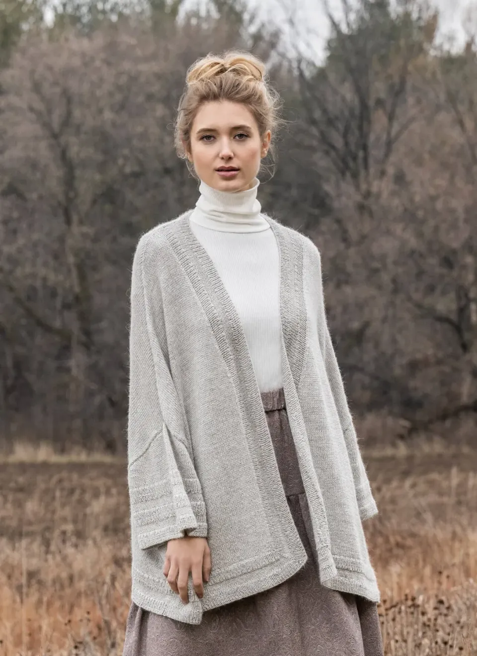 Blue Sky Fibers Celebration Poncho Strickanleitung Metalico Silber