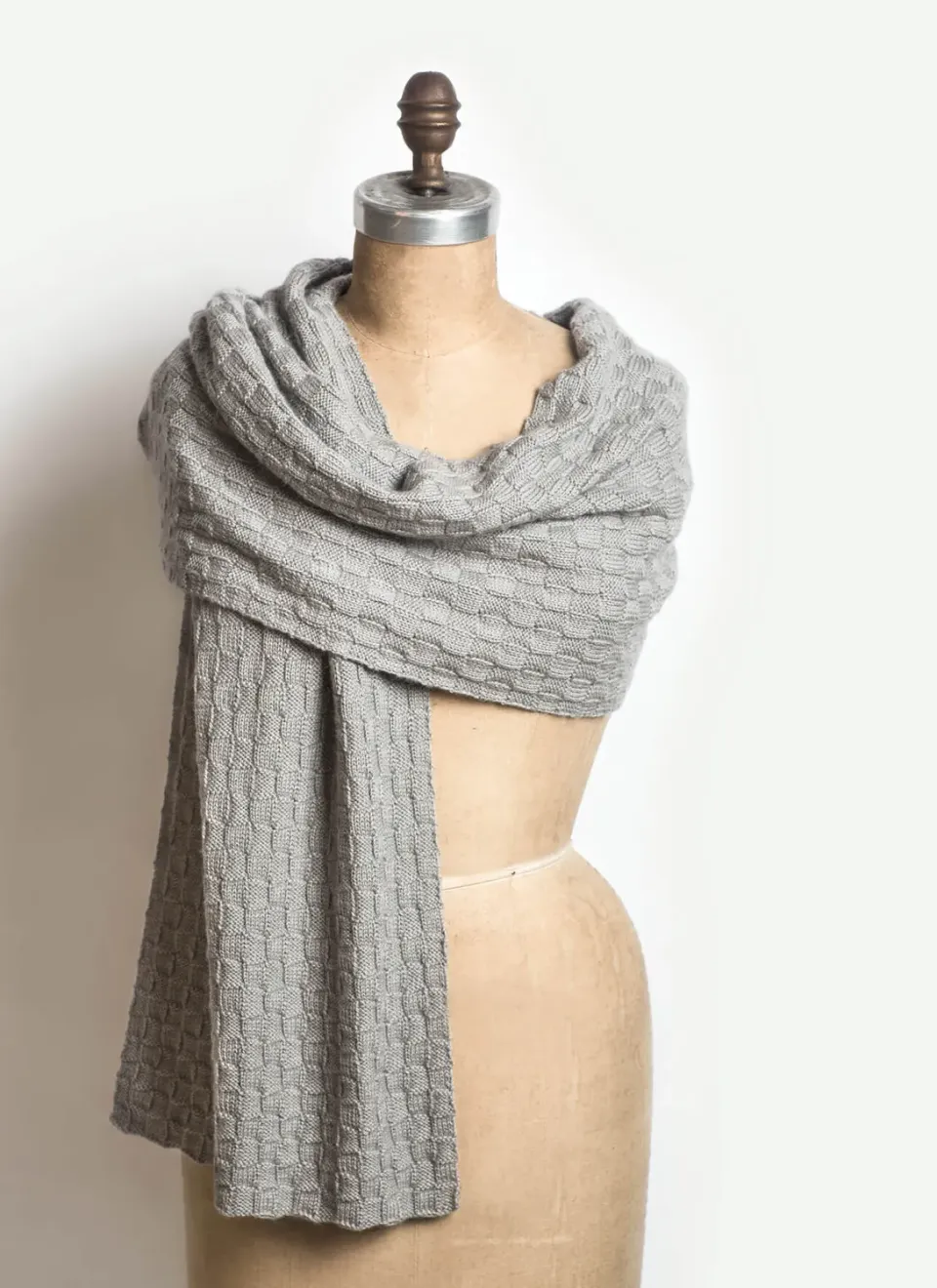 Blue Sky Fibers Classic Victoria Wrap Strickanleitung Royal Alpaka