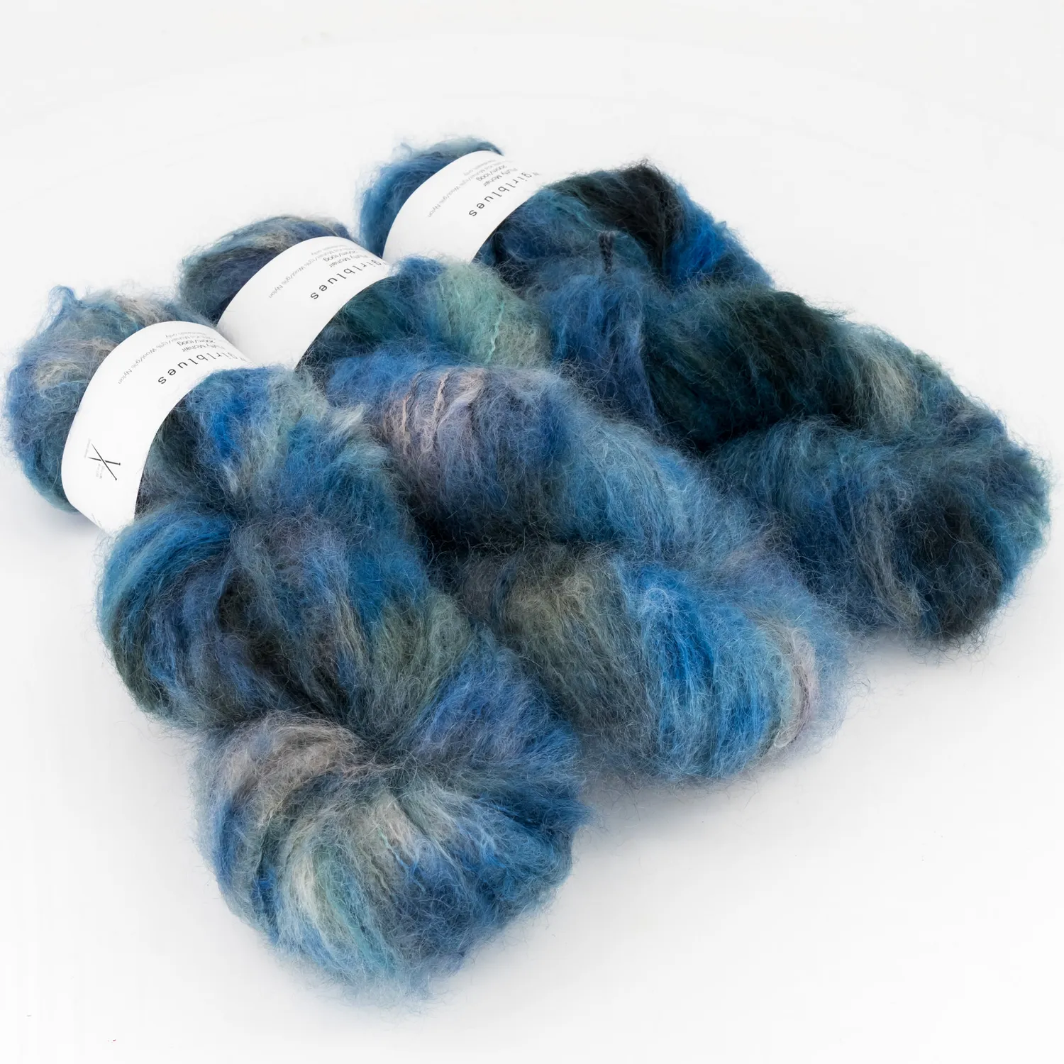 Cowgirlblues Fluffy Far From the Shallow Mohairwolle