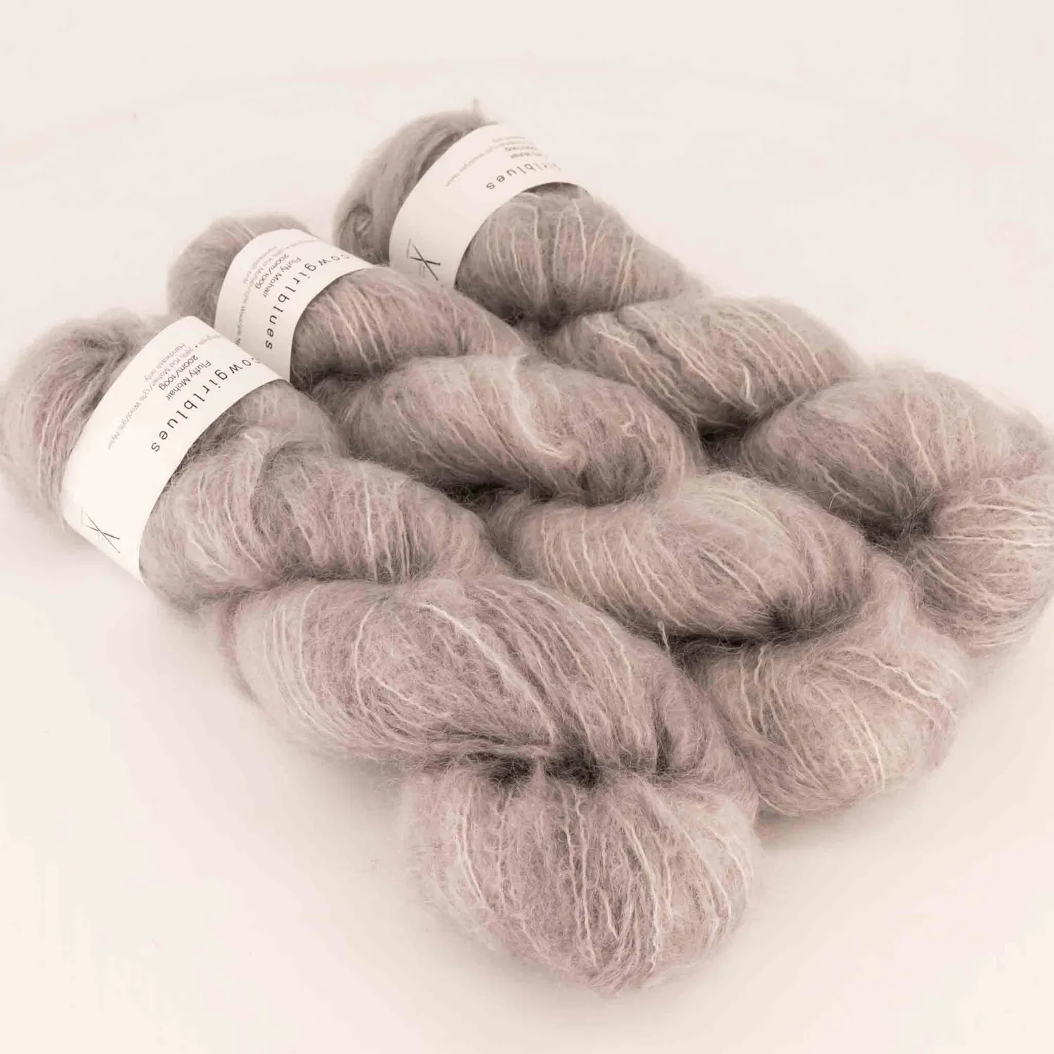 Cowgirlblues Fluffy Mohair Strickgarn Silver Fox voluminös