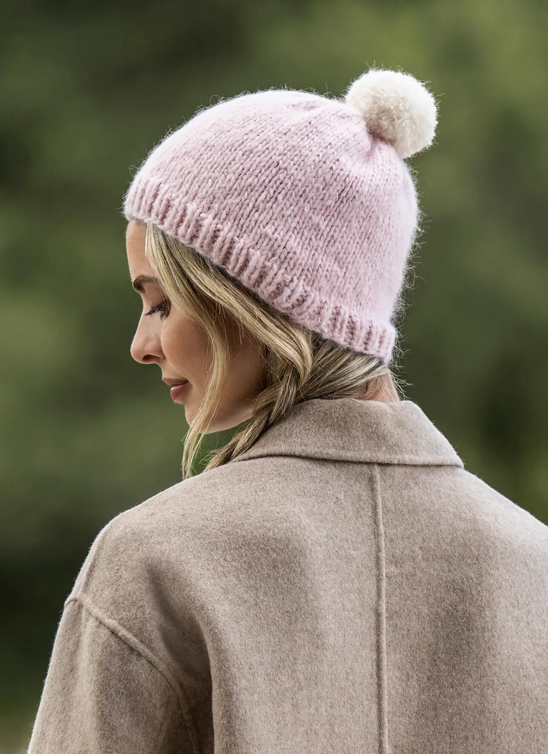 Blue Sky Fibers Glenburn Hat Strickanleitung Suri Flauschmütze