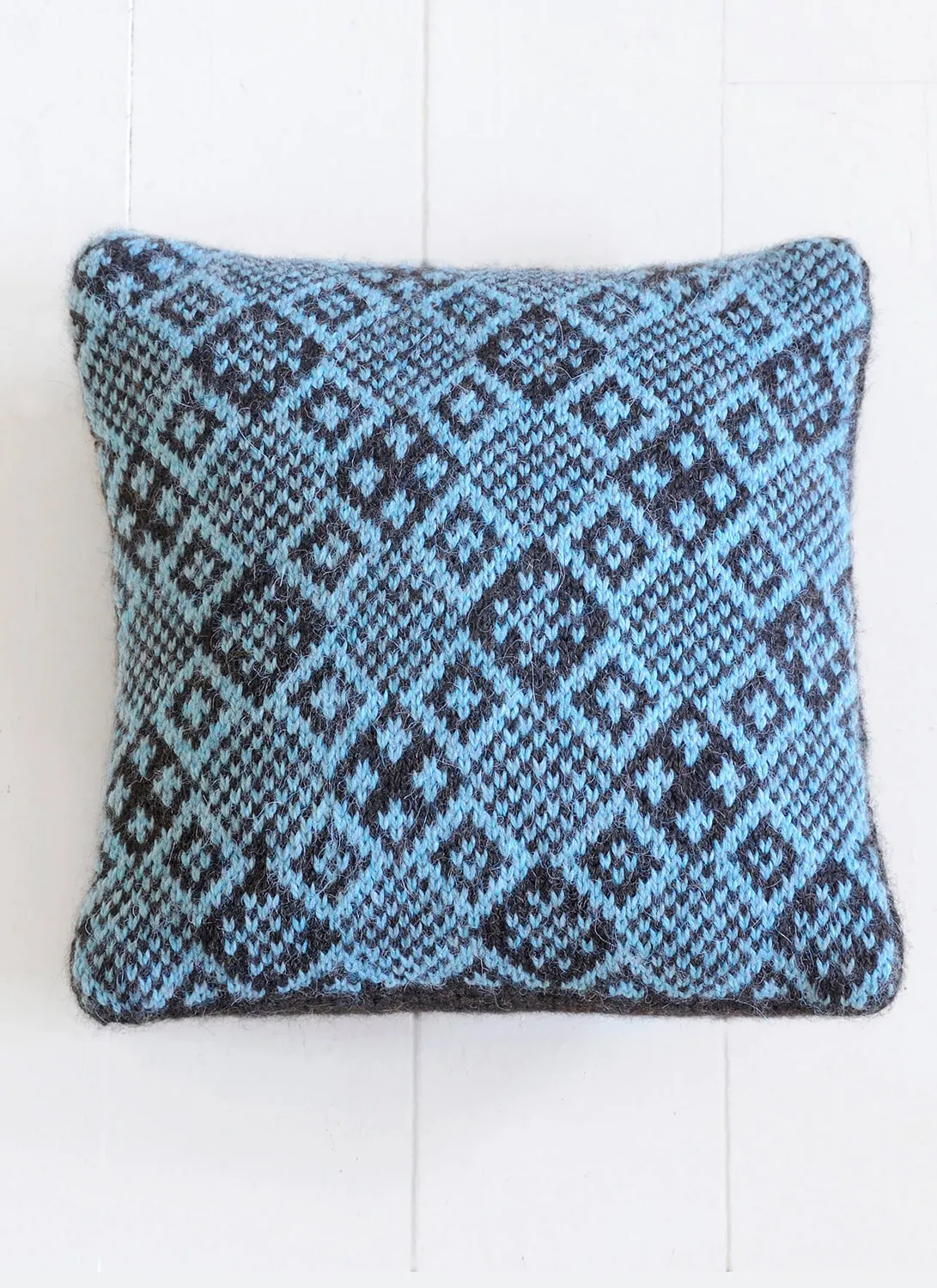 Blue Sky Fibers 13th Street Pillow Strickanleitung gratis