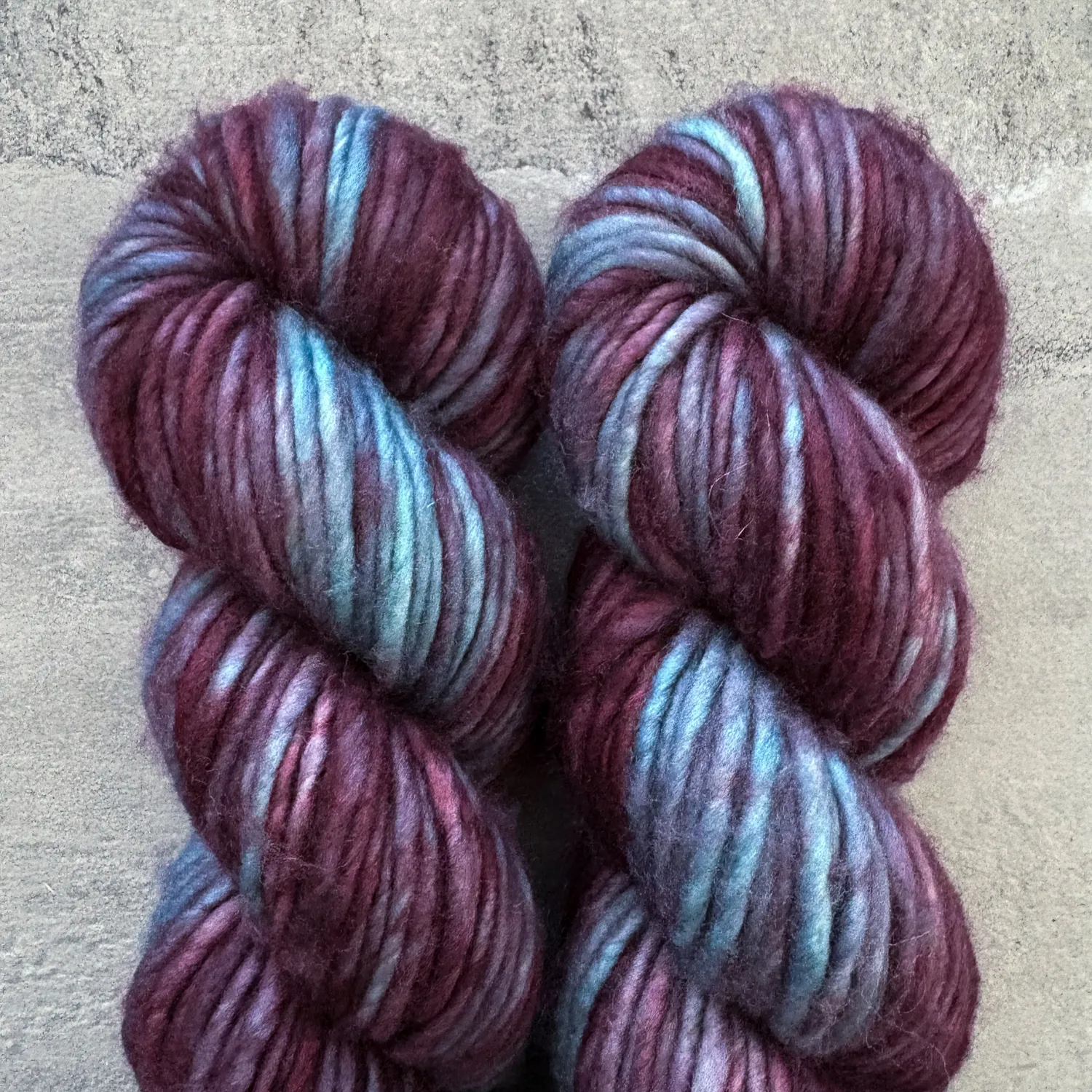 Madelinetosh Biggie Garn Coal Seam Super Bulky Merino