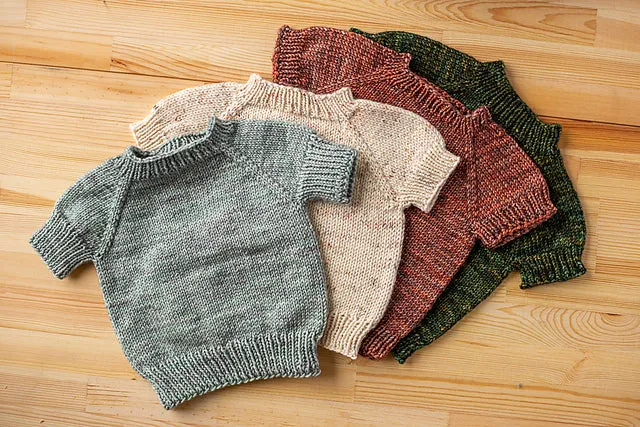 Madelinetosh Baby Raglan Strickkit Tosh DK Kurzarm Langarm Merino
