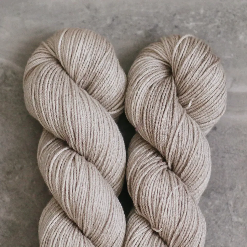 Madelinetosh Tosh Wool Cotton Antique Lace Wolle DK