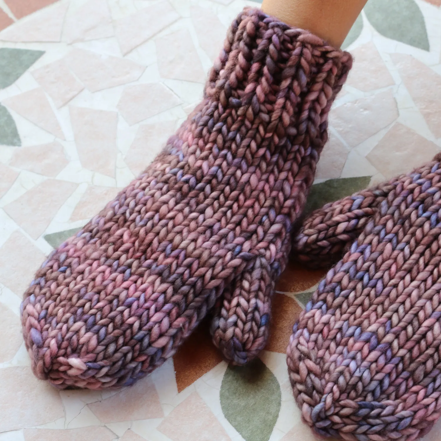 Madelinetosh Poppy Mittens Kit Strickset Superb Merino