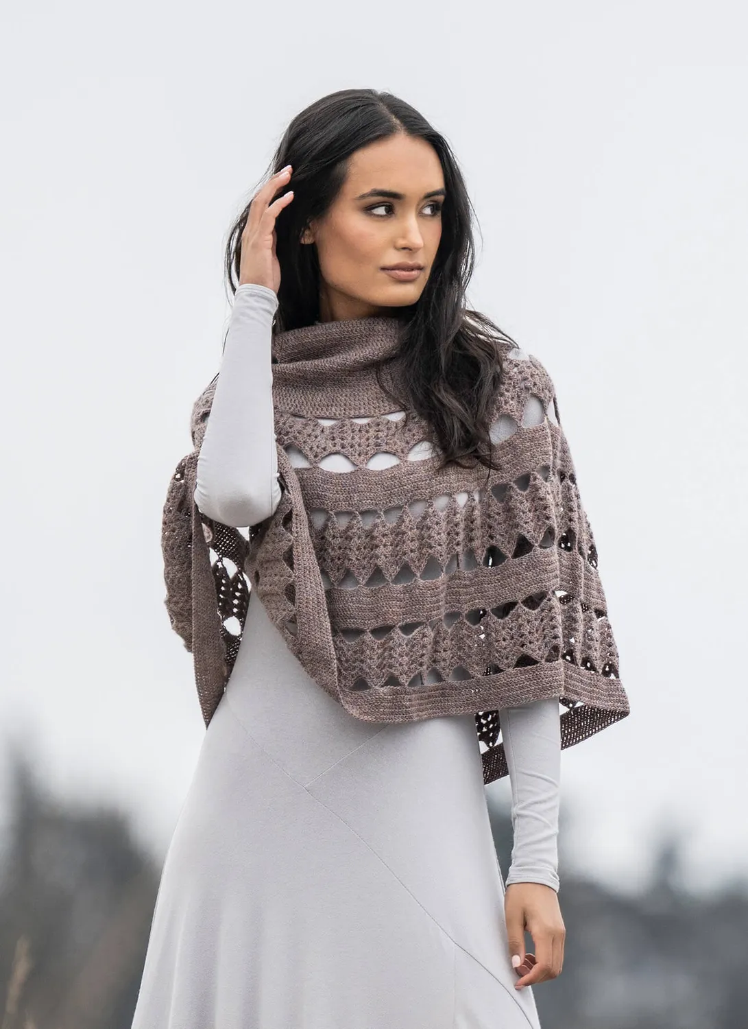 Blue Sky Fibers Classic 202426 Nocturne Capelet Häkelanleitung