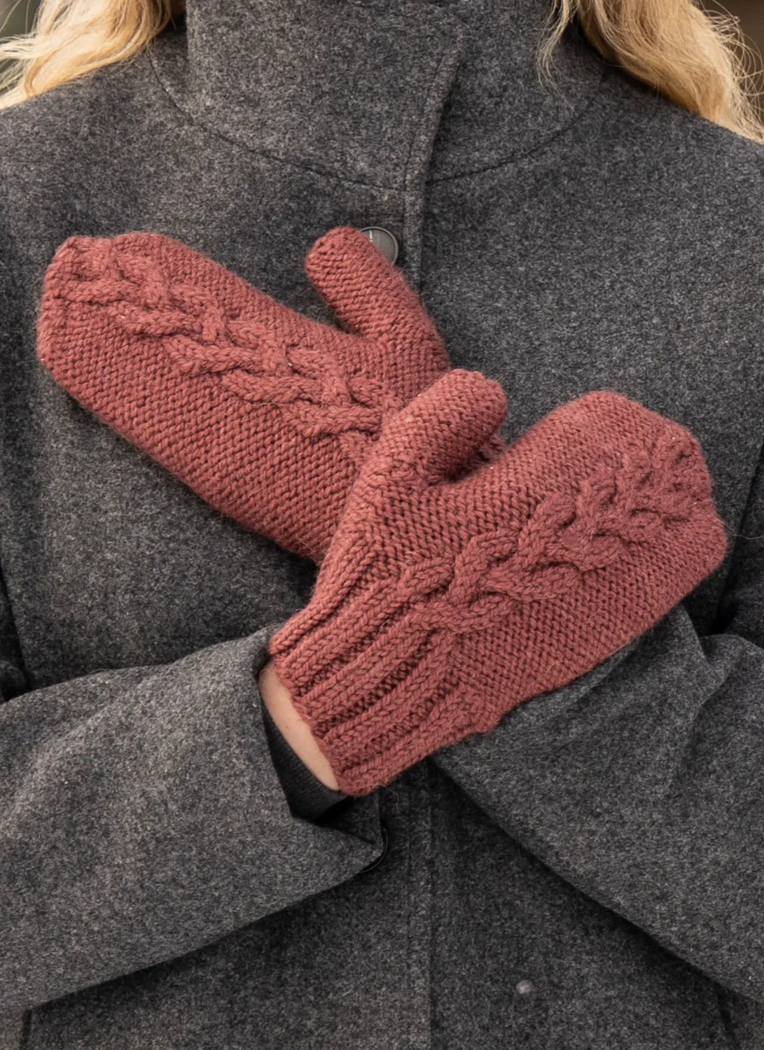 Blue Sky Fibers Classic Rosewood Hat Mitts Set Strickanleitung PDF