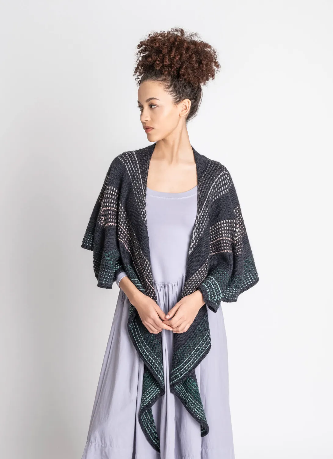 Blue Sky Fibers Tranquil Waters Shawl Strickanleitung Cape