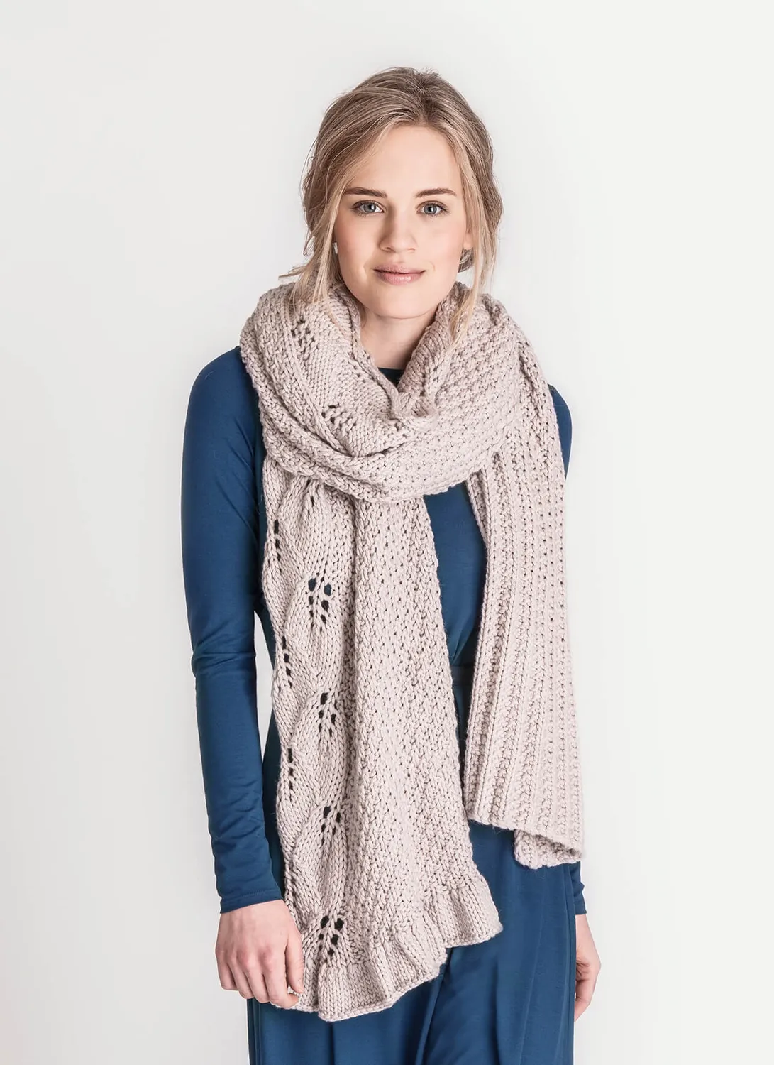 Blue Sky Fibers Classic Series Vining Wrap Strickanleitung Schal