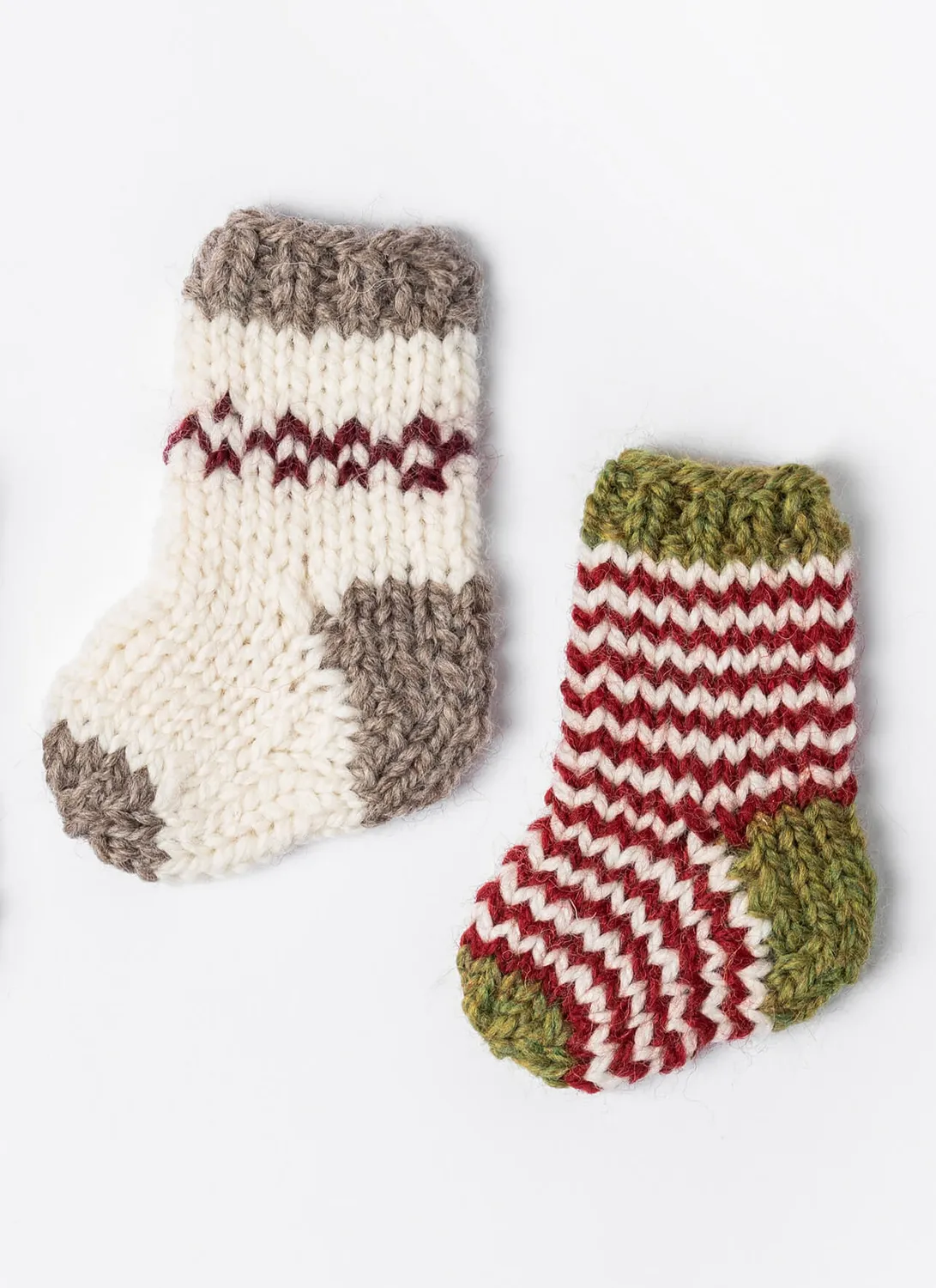 Blue Sky Fibers Holiday Cheer Mini Stocking Anleitung 202444 Deko