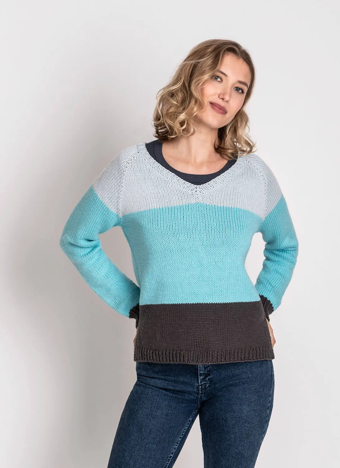 Blue Sky Fibers Classic Sweater Sweater 202212 Strickanleitung Pullover 3-farbig