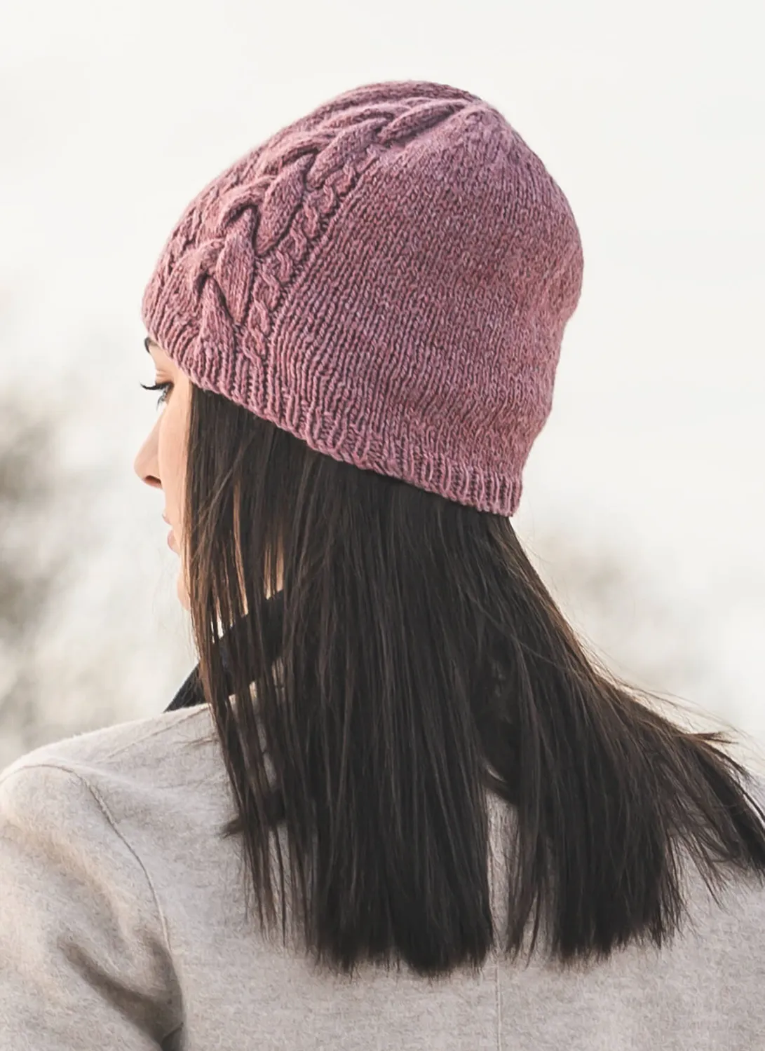 Blue Sky Fibers Classic Claremont Cabled Hat 202001 Strickanleitung Zopf
